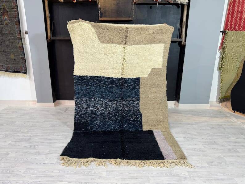 Pure natural wool rug size 200 x 300 cm