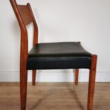Suite of 4 Scandinavian style chairs
