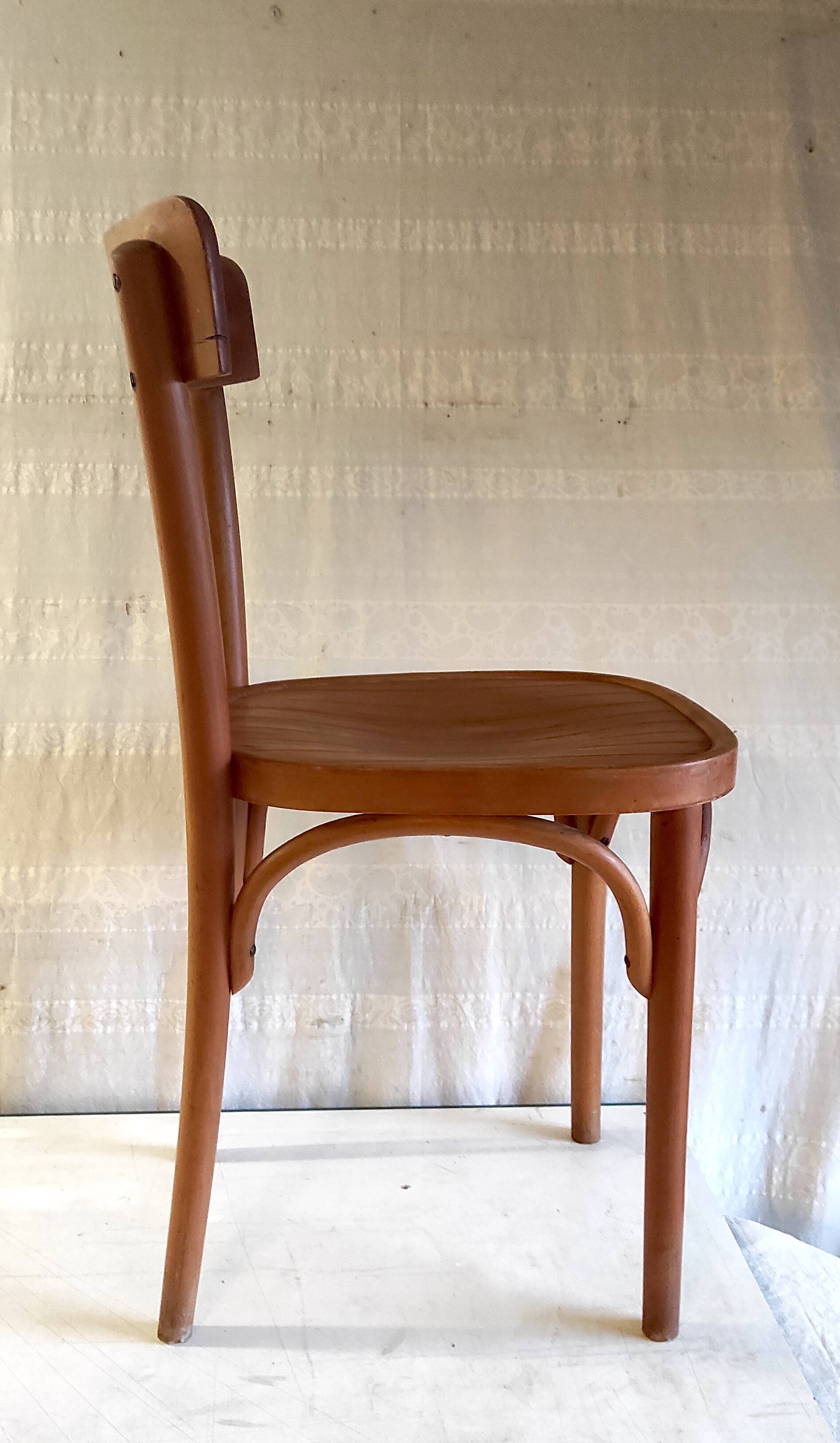 Chaise bistrot en bois courbé - mid. XXème
