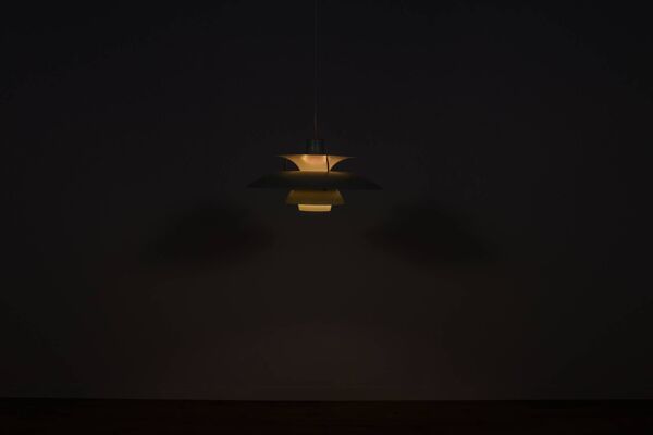 Lampe à Suspension Modèle Ph5 Mid-Century par Poul Henningsen pour Louis Poulsen.