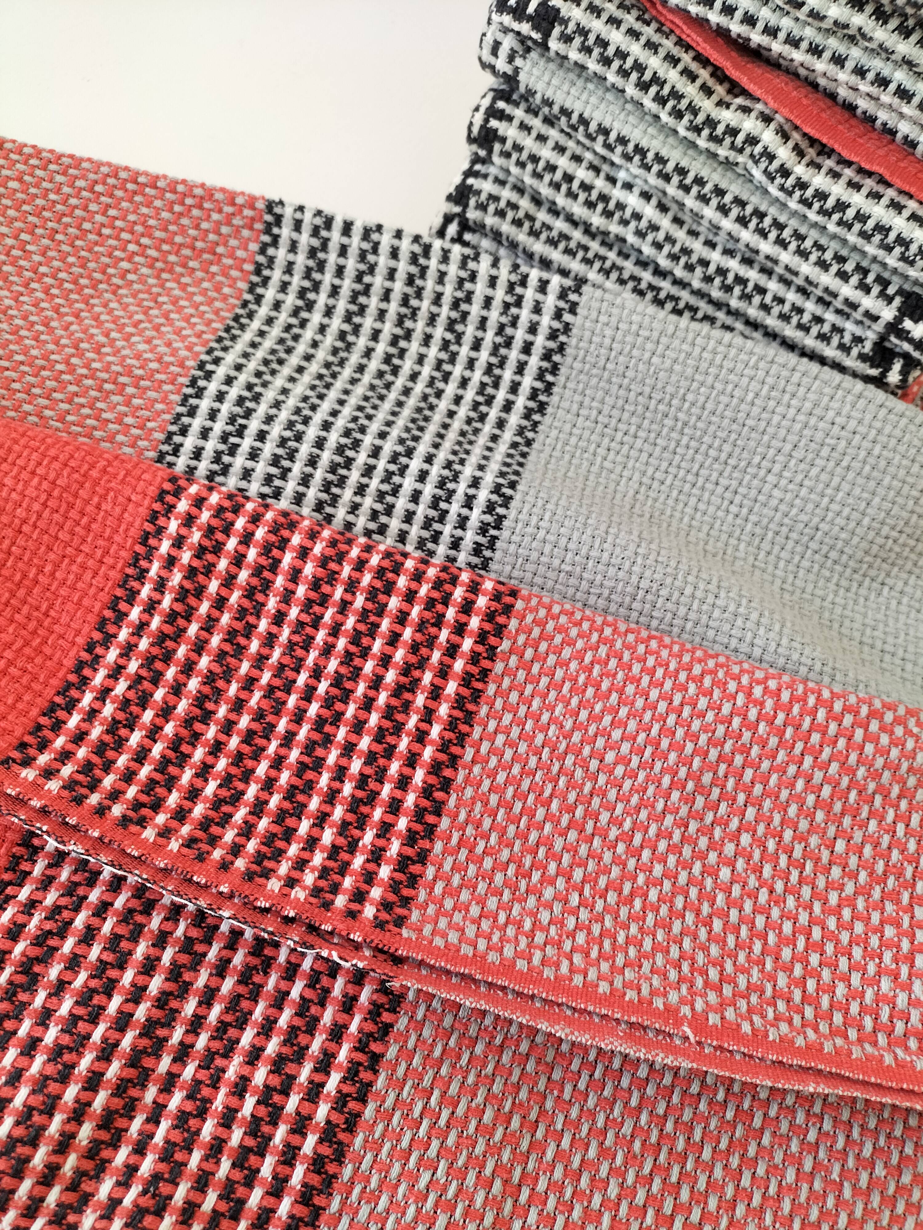 Coral and grey tablecloth and 12 napkins, retro Scandinavian style, 1960s