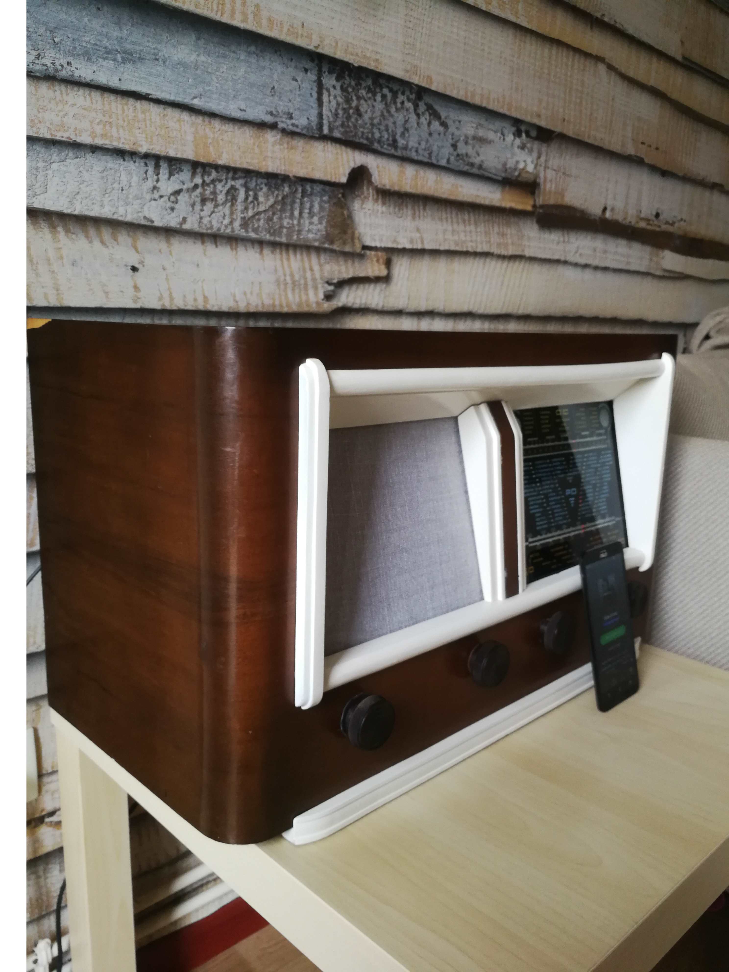 STIR radio station (1940 - 194 X) Wifi and bluetooth with google audio Chromecast