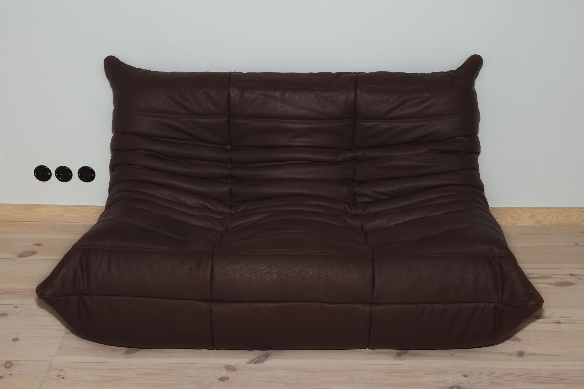Togo sofa model designed by Michel Ducaroy 1973