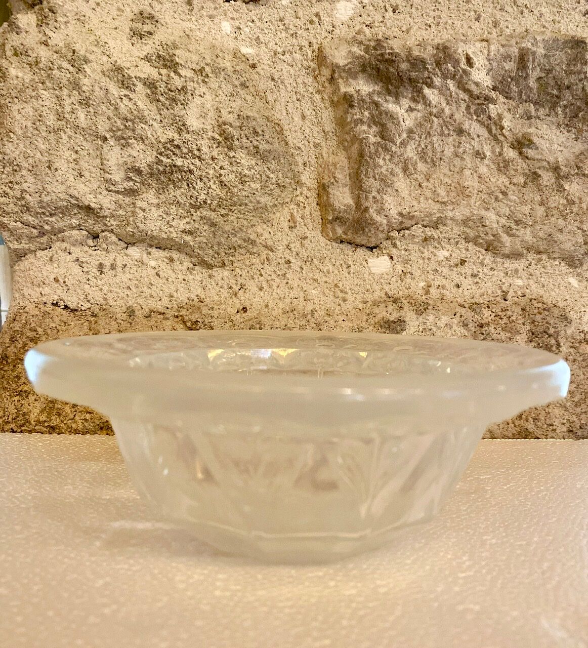 Opalescent glass cup by Verart Paris Numbered 543