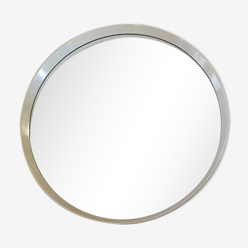 Round mirror