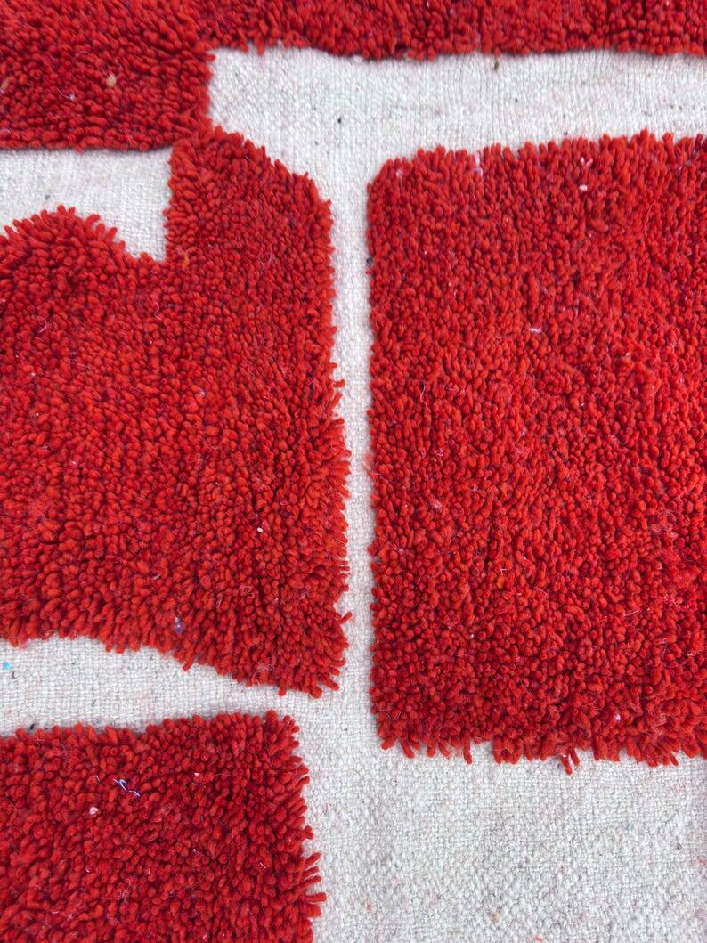 Beni Ouraine rug from Oued Zam, handmade in the traditional style, size 140 x 250 cm