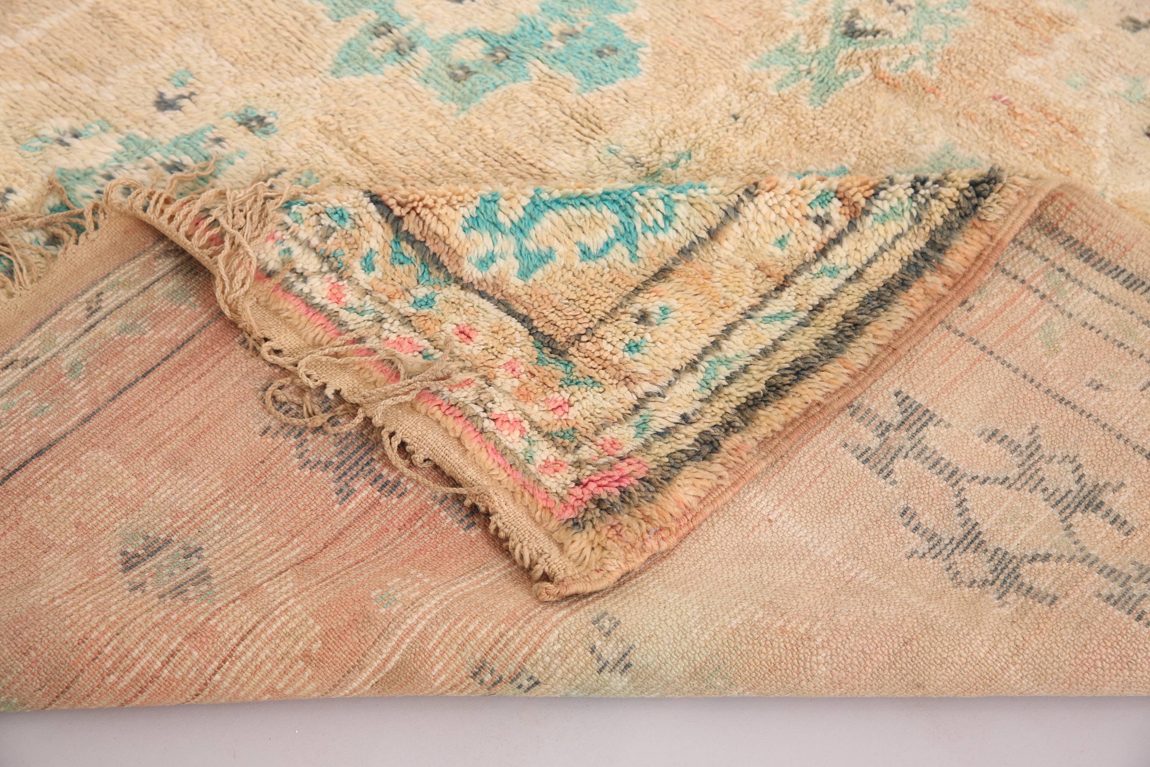 Large Vintage Boujaad Rug 207 x 325 cm - Peach Moroccan rug - Berber Rug