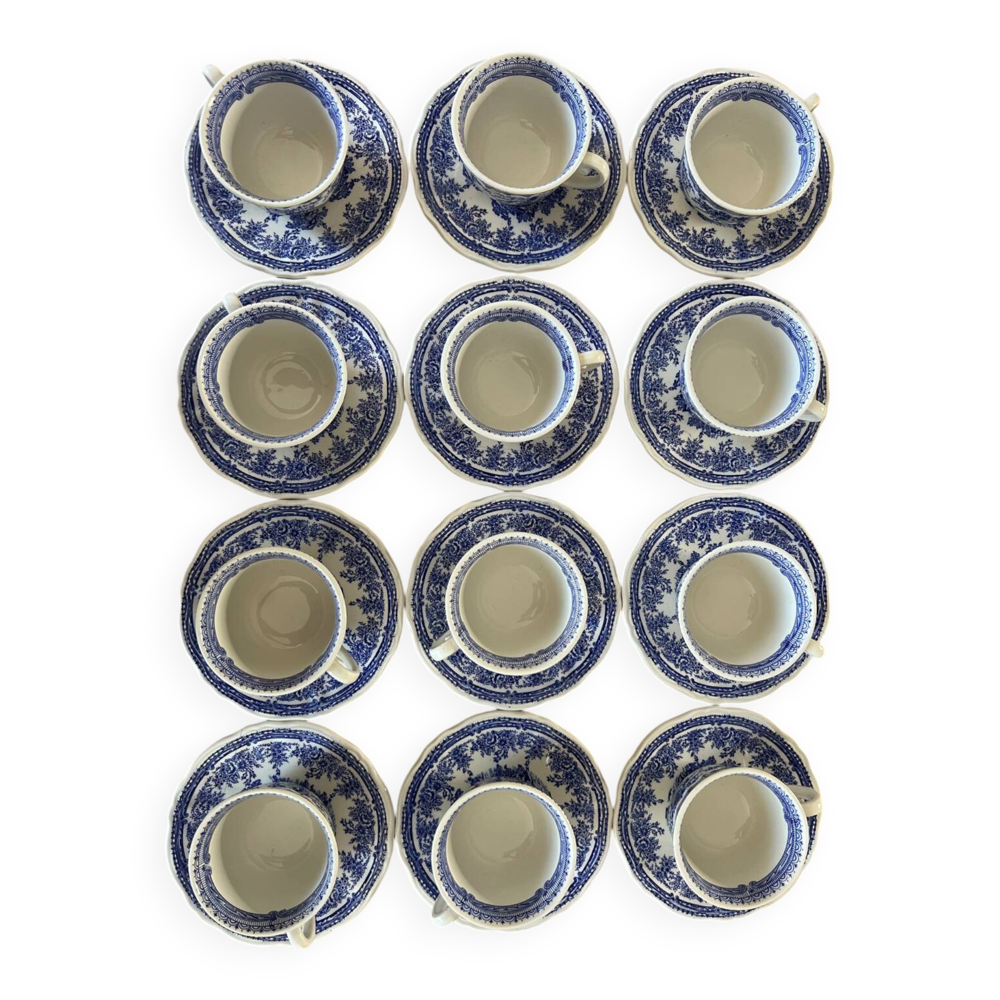 Lot de 12 tasses Luneville The Cottage
