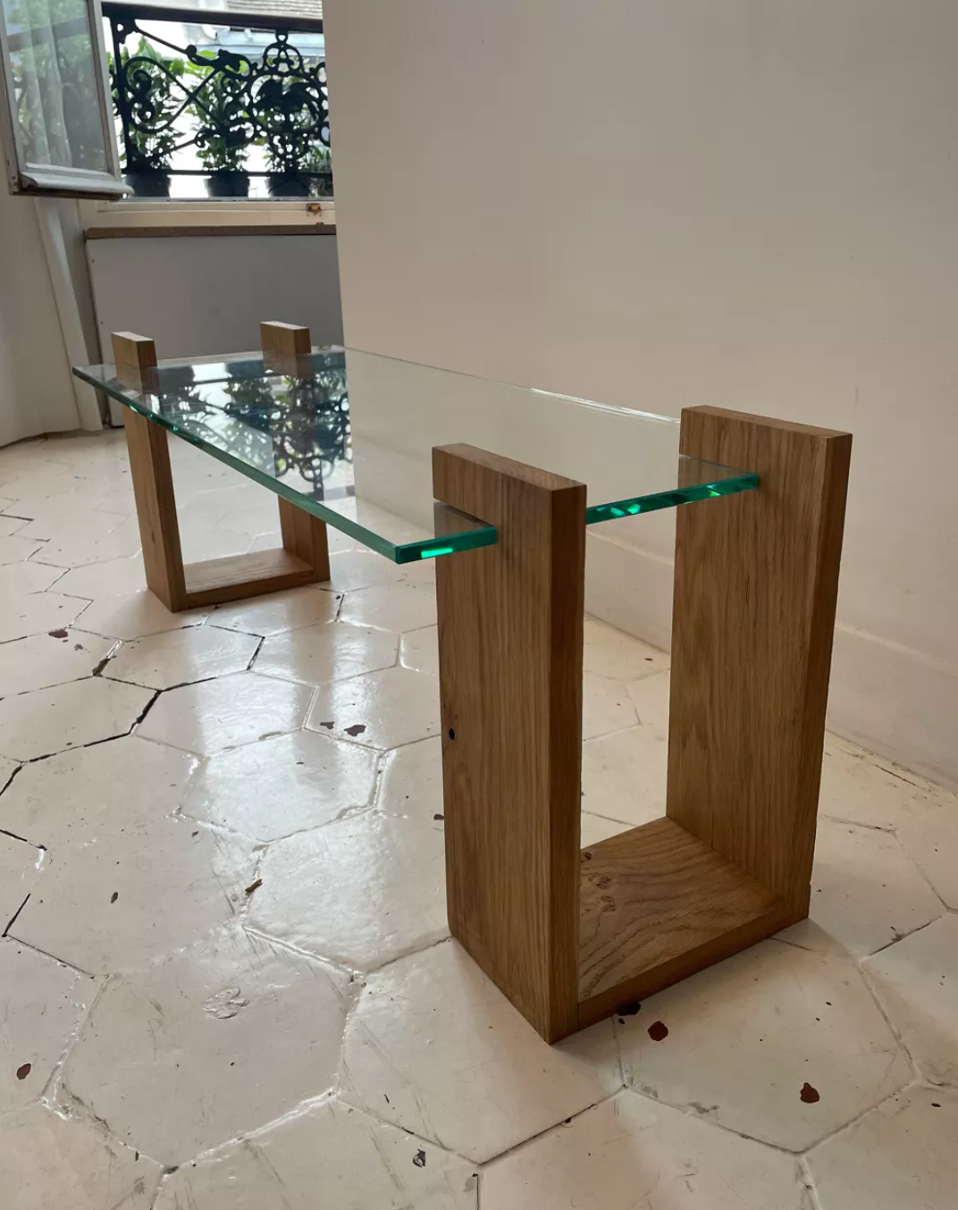 Table basse verre et chêne massif, FLP studio