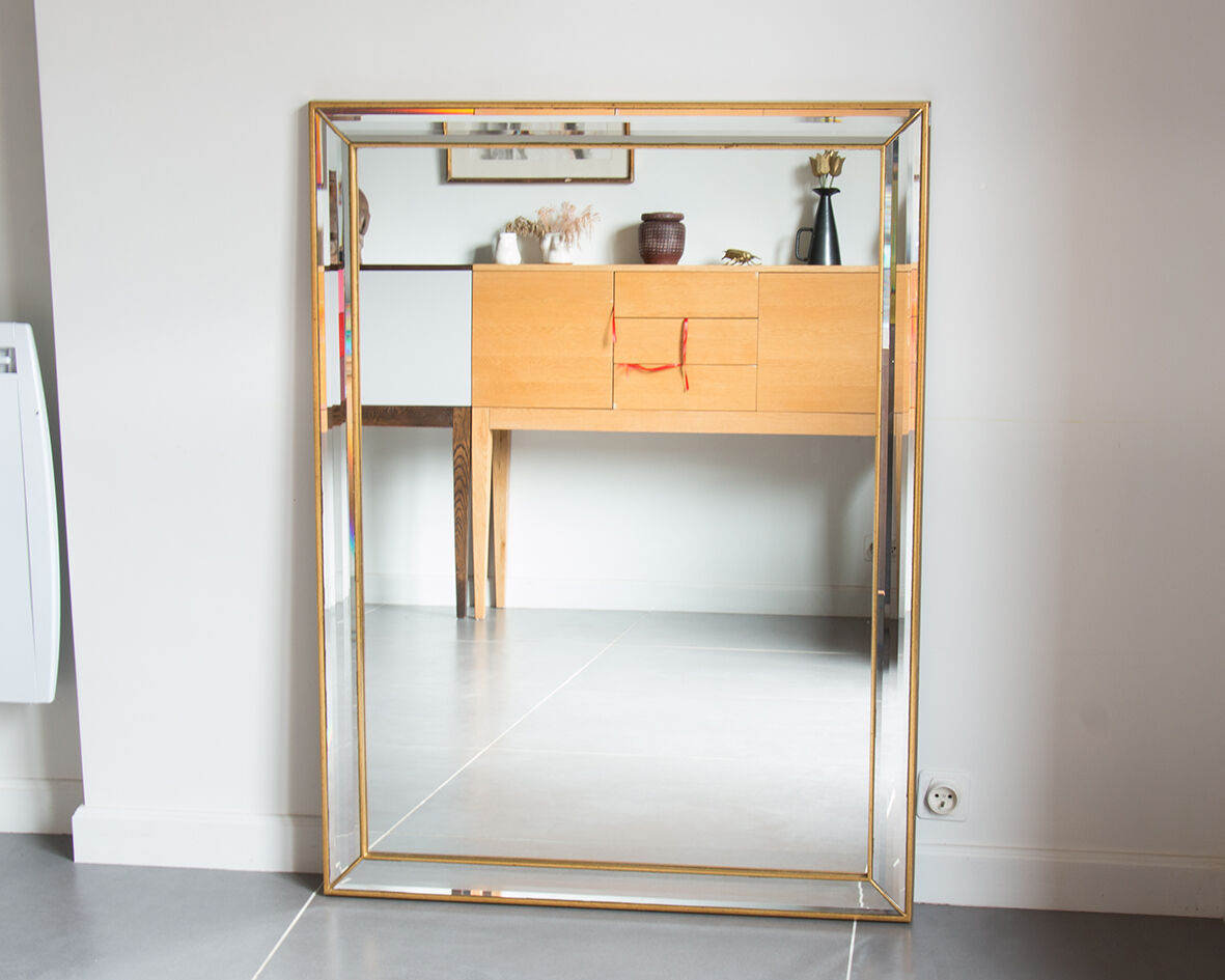 Bevelled golden mirror 115x86cm
