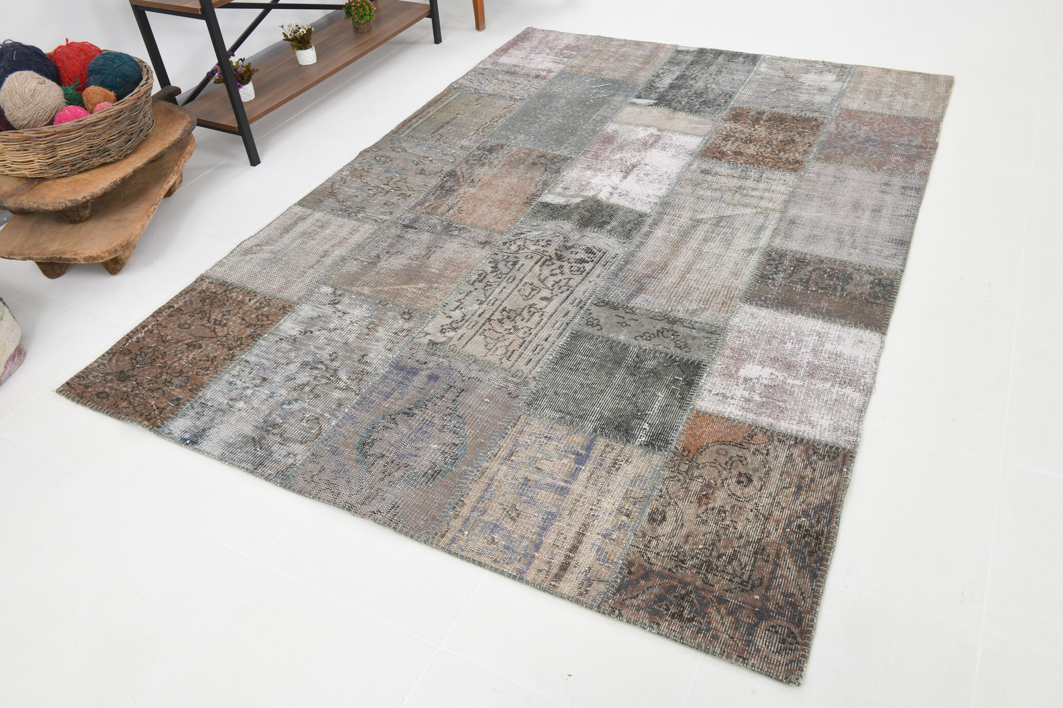 Gray & bronze patchwork tapis rug, 247x172cm