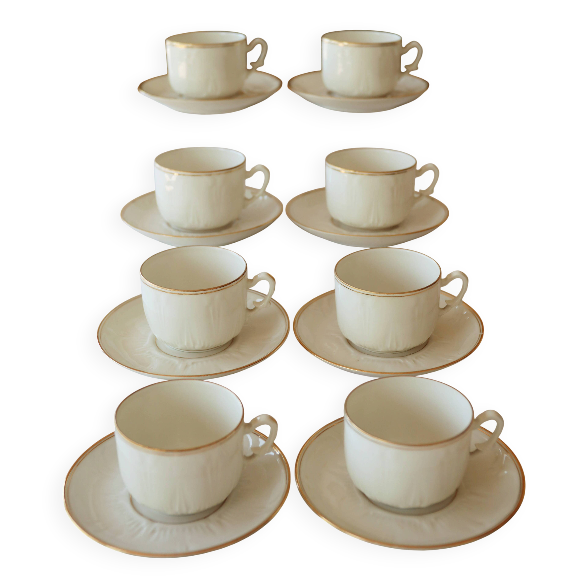 Coffee service for 8 cups with saucers in Limoges porcelain – Gold trim