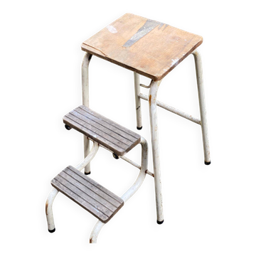 Folding wooden stool step ladder