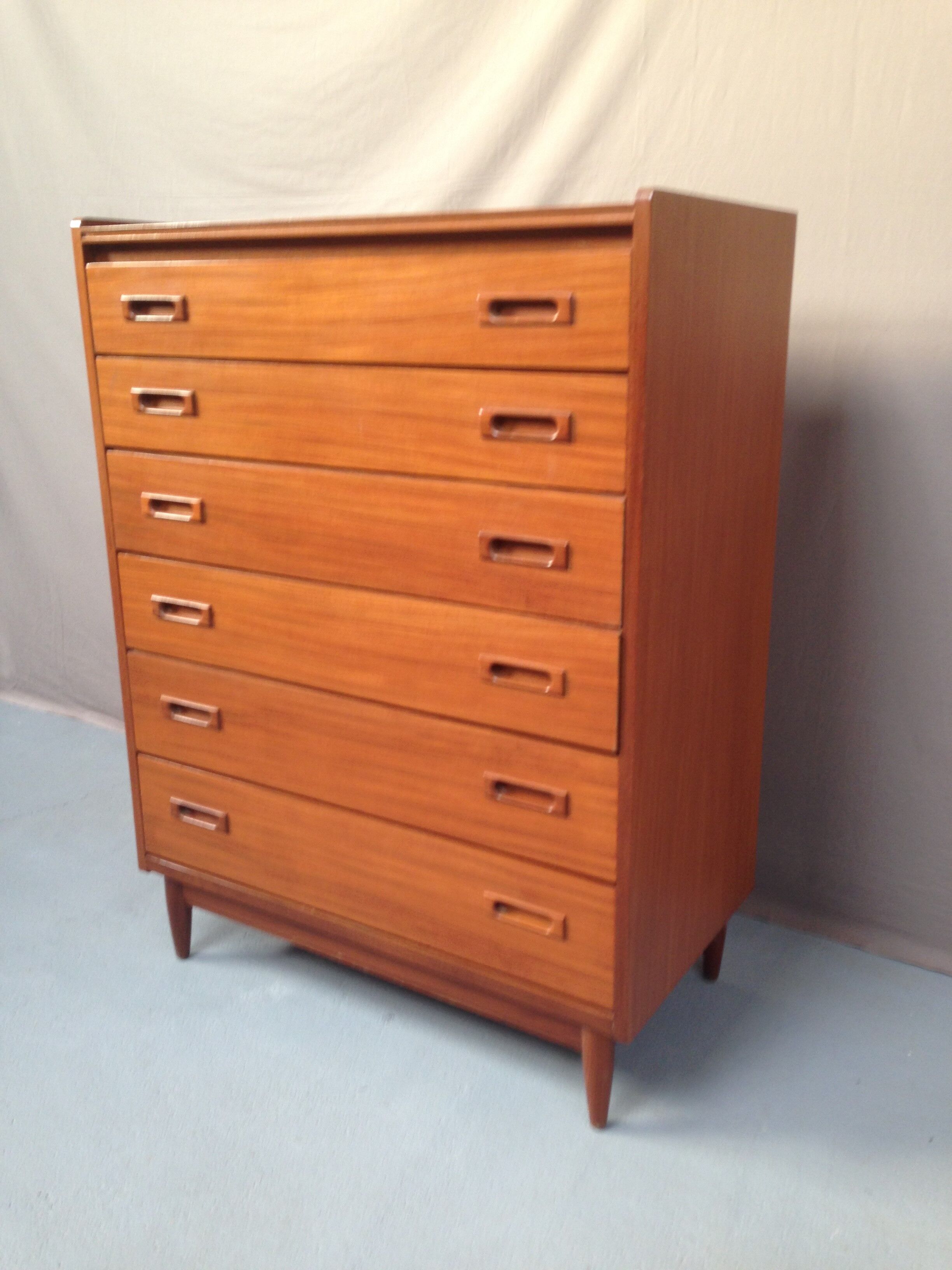 Commode vintage
