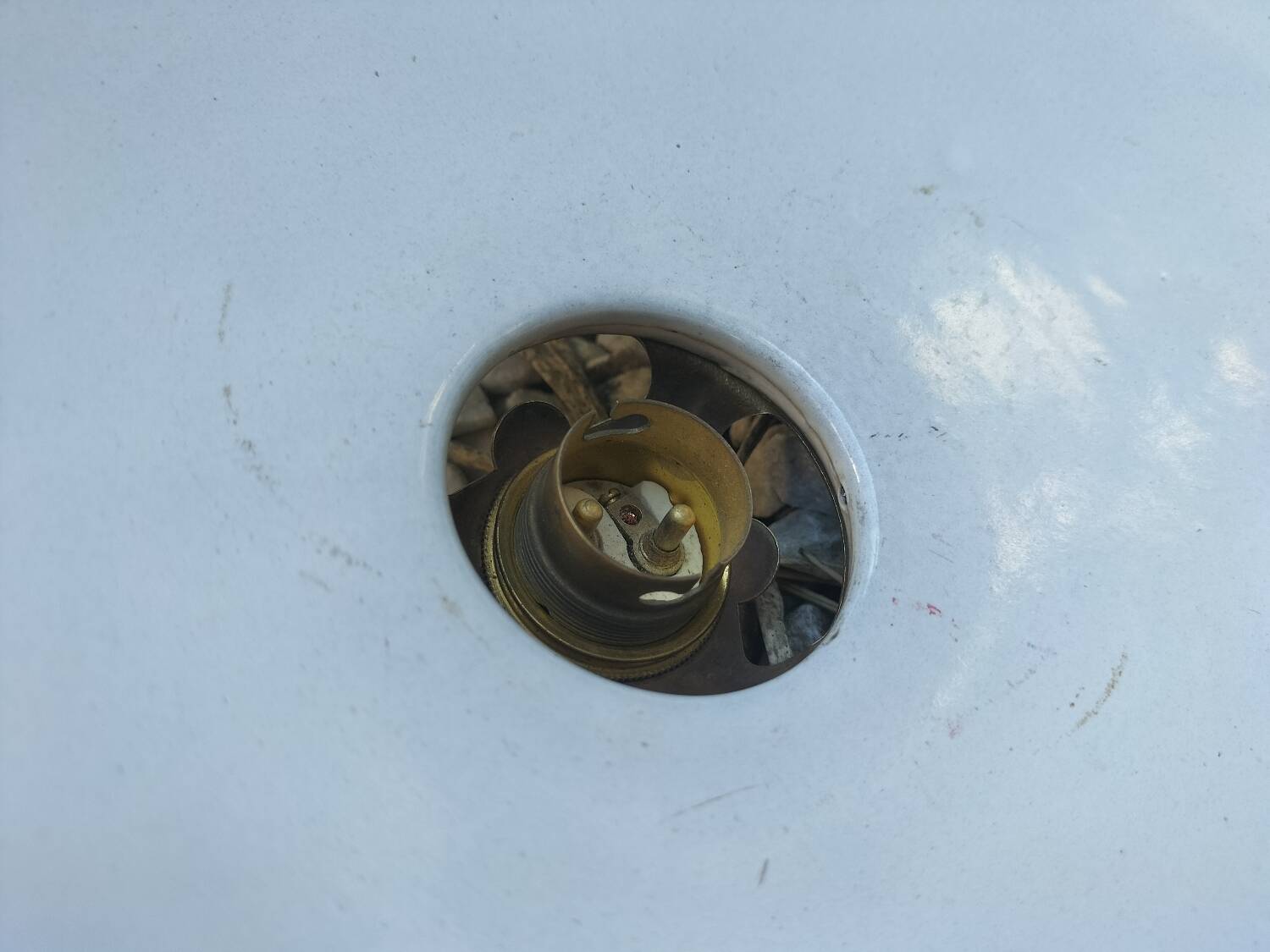 3 suspensions en tôles émaillées