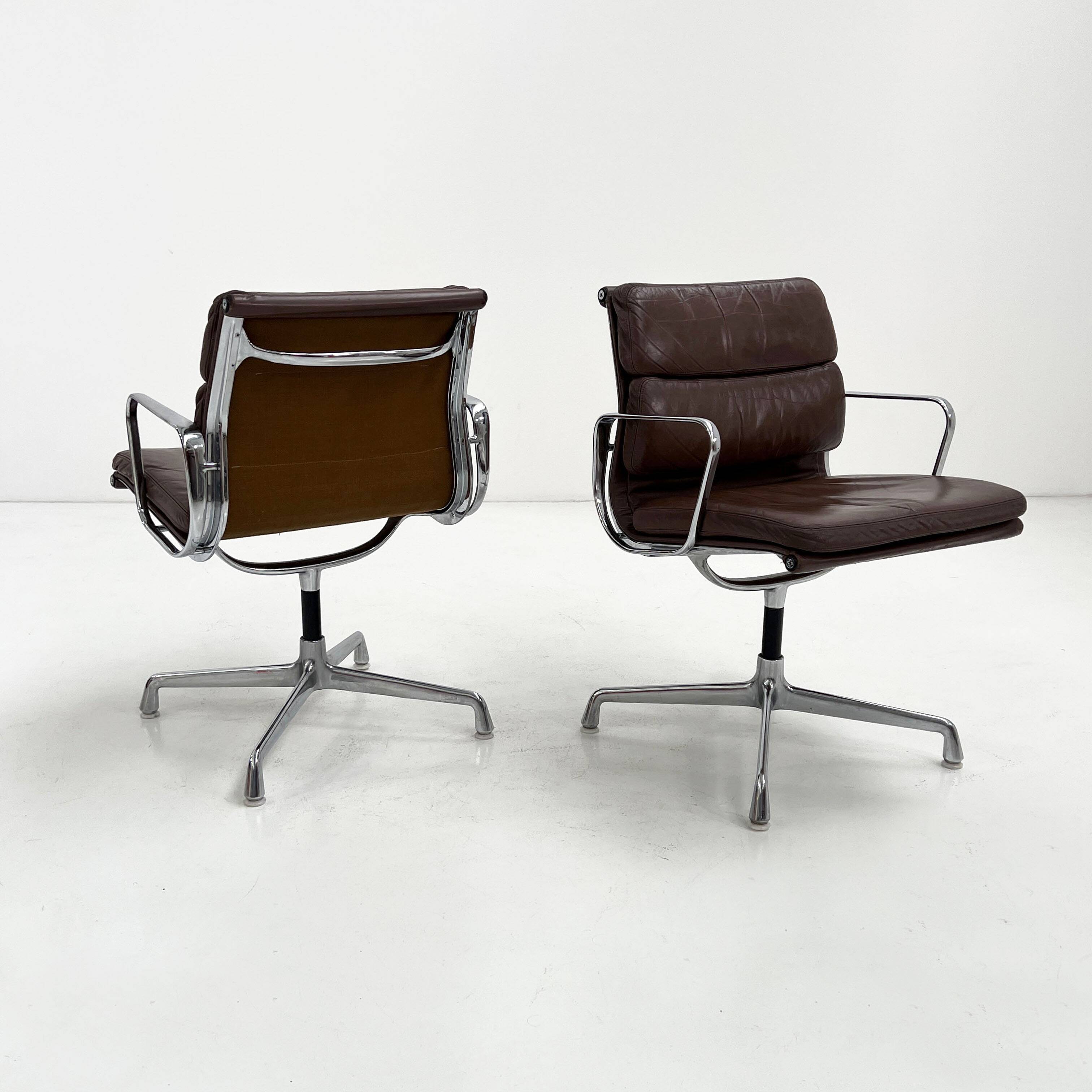 Fauteuil de bureau EA208 Soft Pad par C.& R. Eames pour Hermann Miller, 70