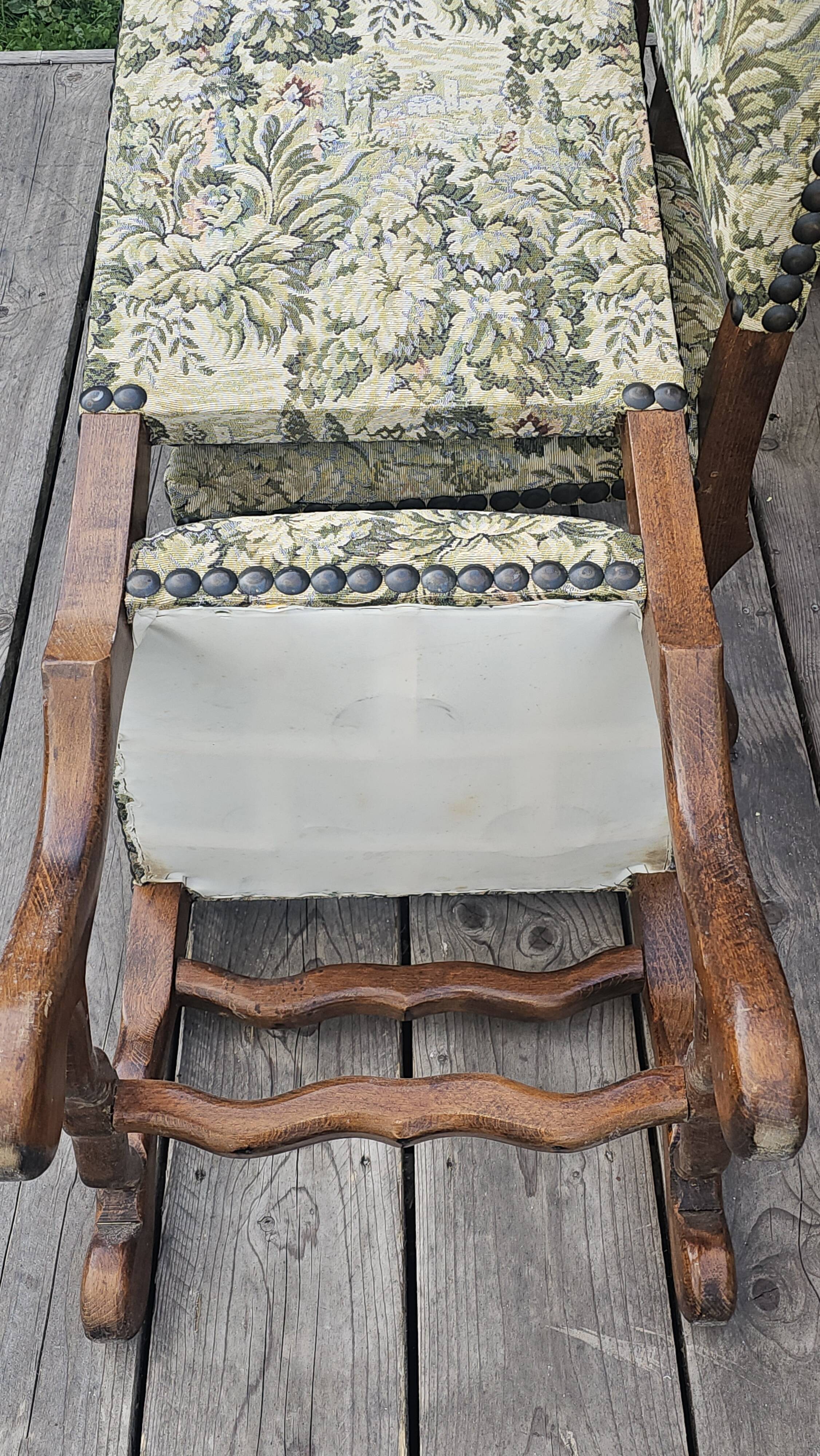 6 Louis XV style solid wood chairs with jacquard upholstery.