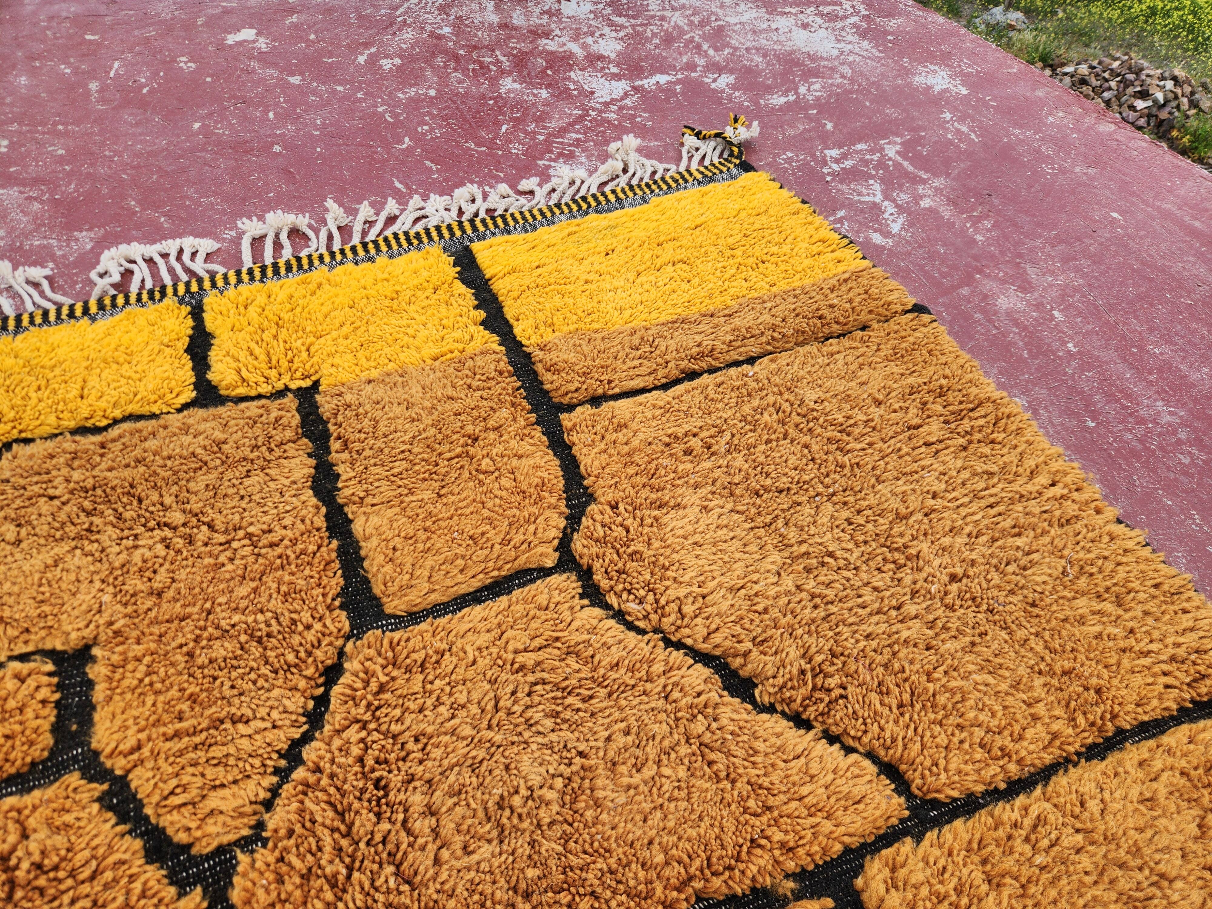 Authentic Beni Ouarain Rug 220x212 cm – Natural Ochre Wool