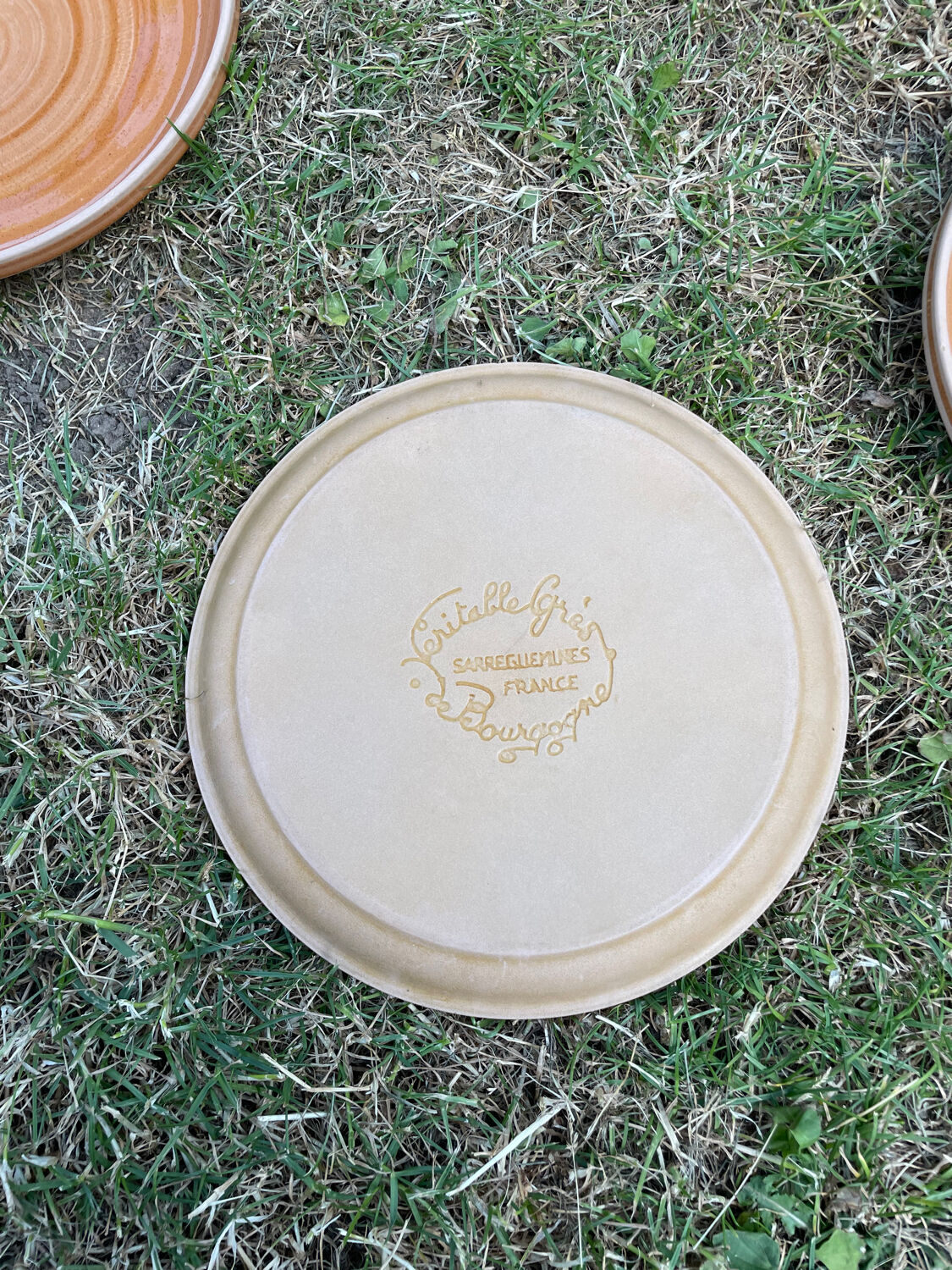 6 Sarreguemines flat plates in vintage stoneware 1970.