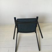 4 fauteuils empilables minimalistes en métal bleu et contreplaqué par Gijs van der Sluis