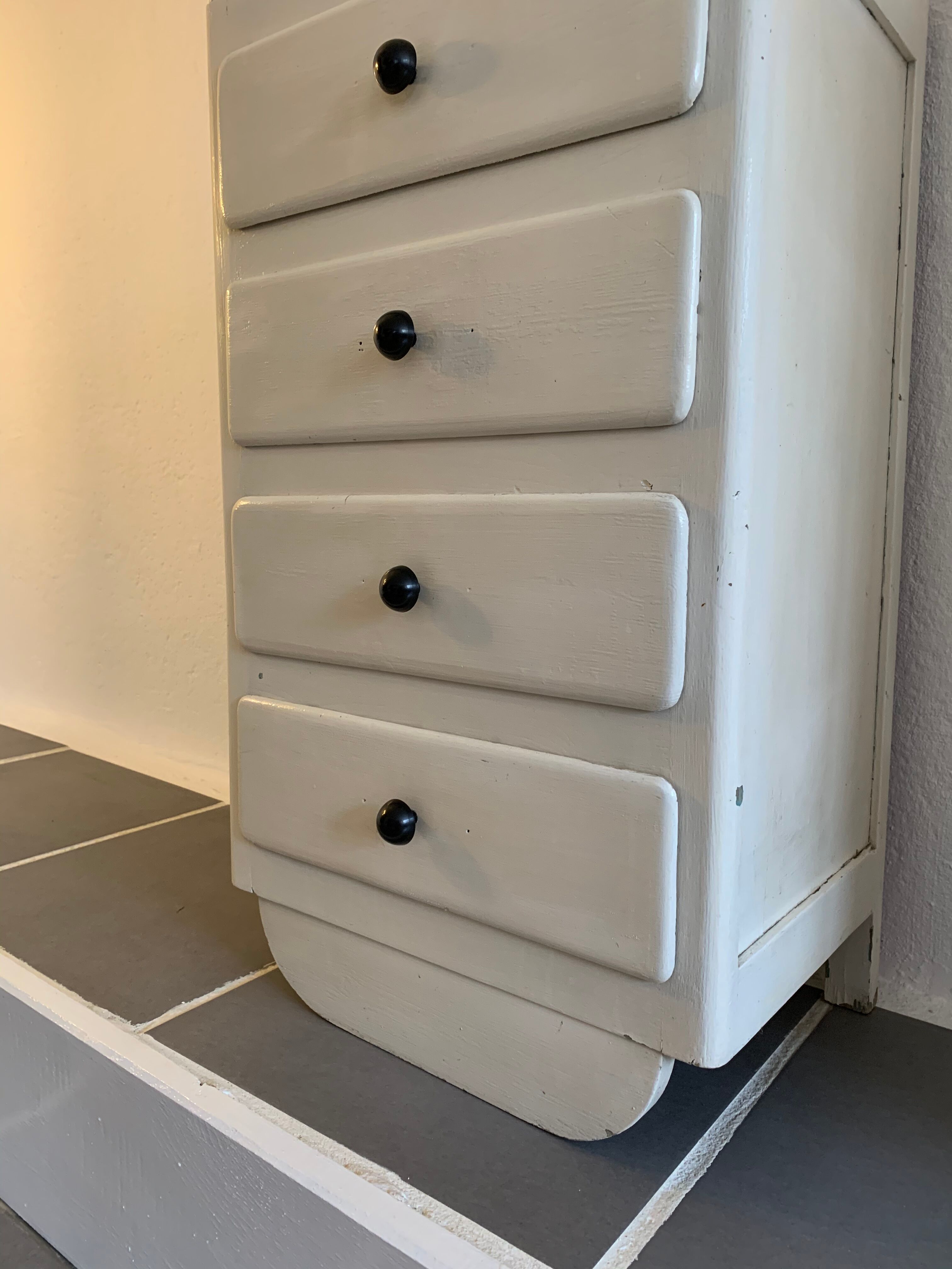 Art Deco Wood Clothing chest of drawers