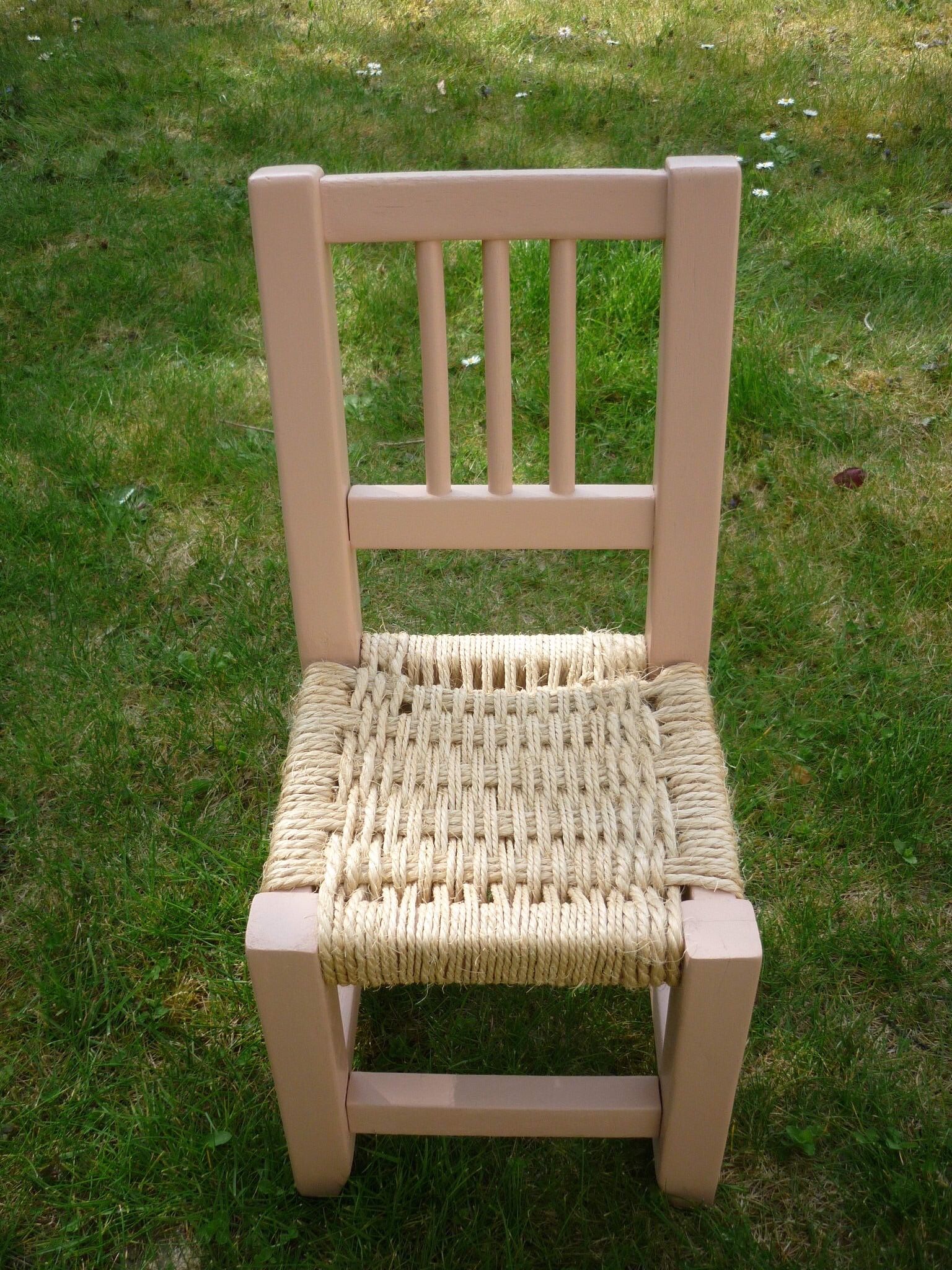 Pink braided seating chair