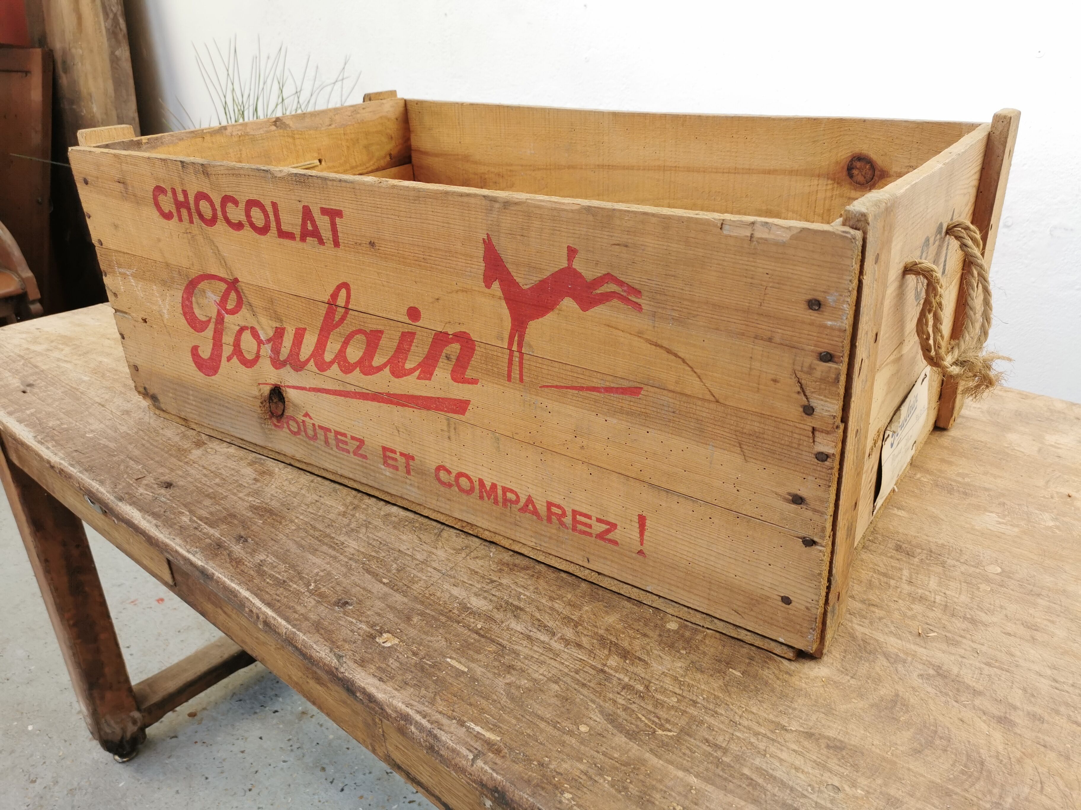 Vintage wooden box Chocolat Poulain