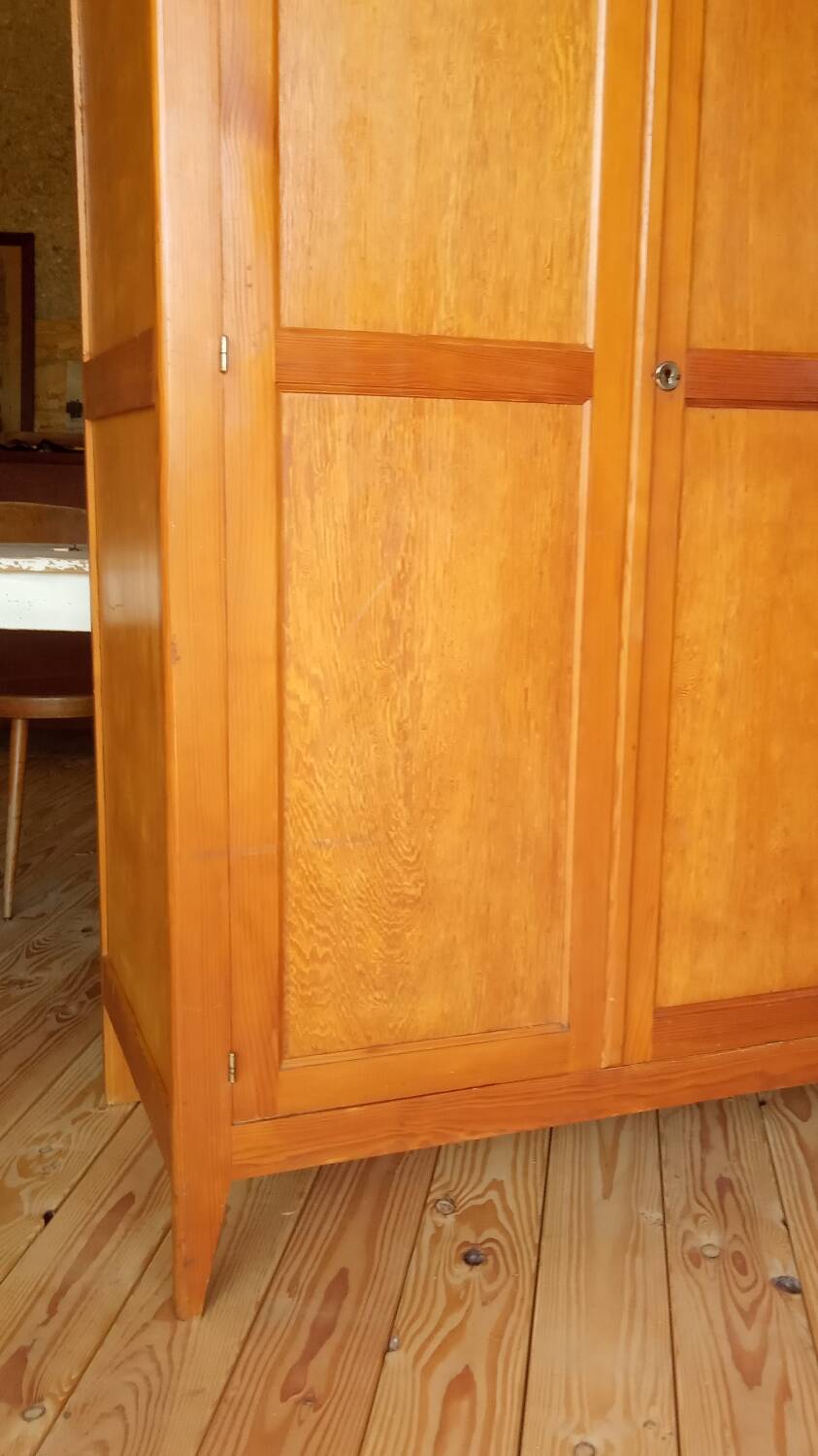 1950s Parisian wardrobe