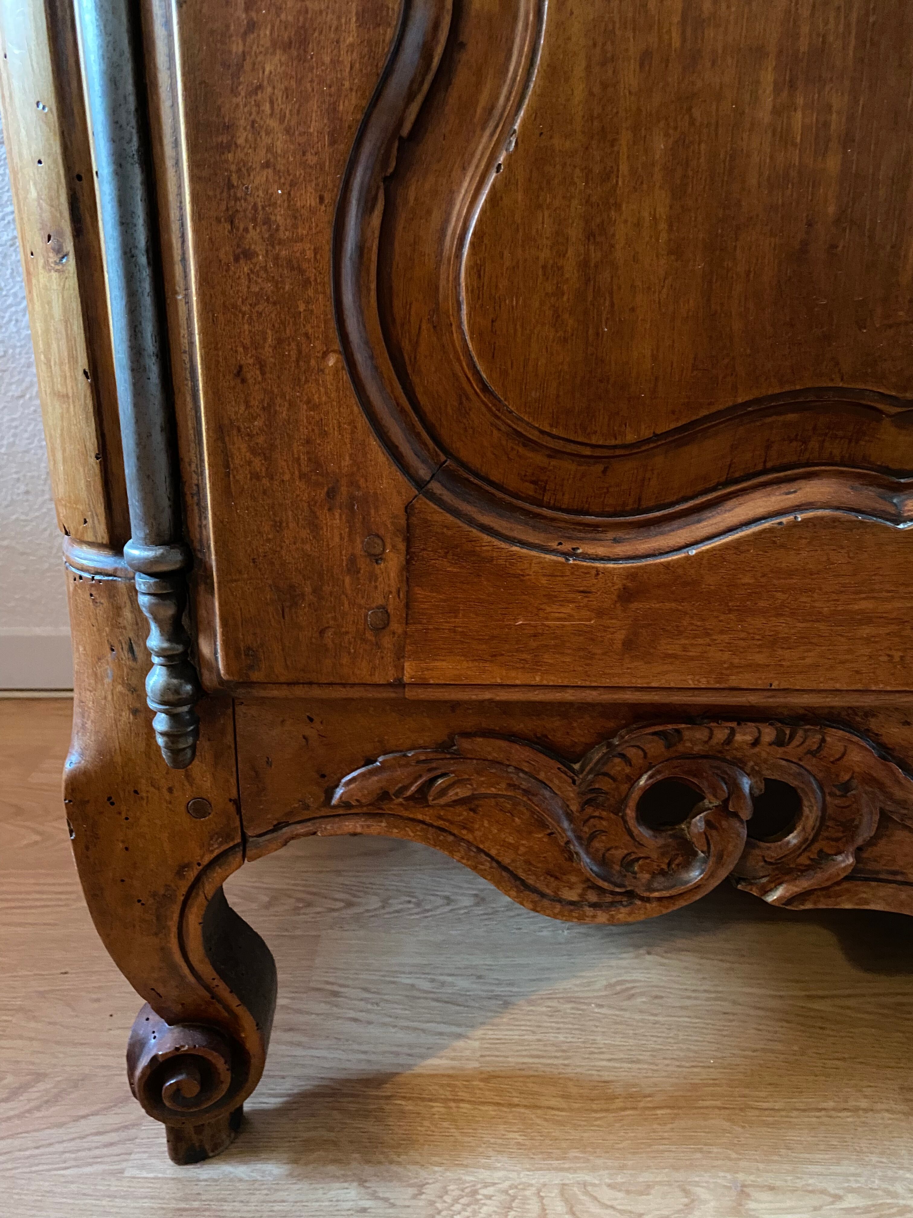 Cabinet Louis XV walnut 19th