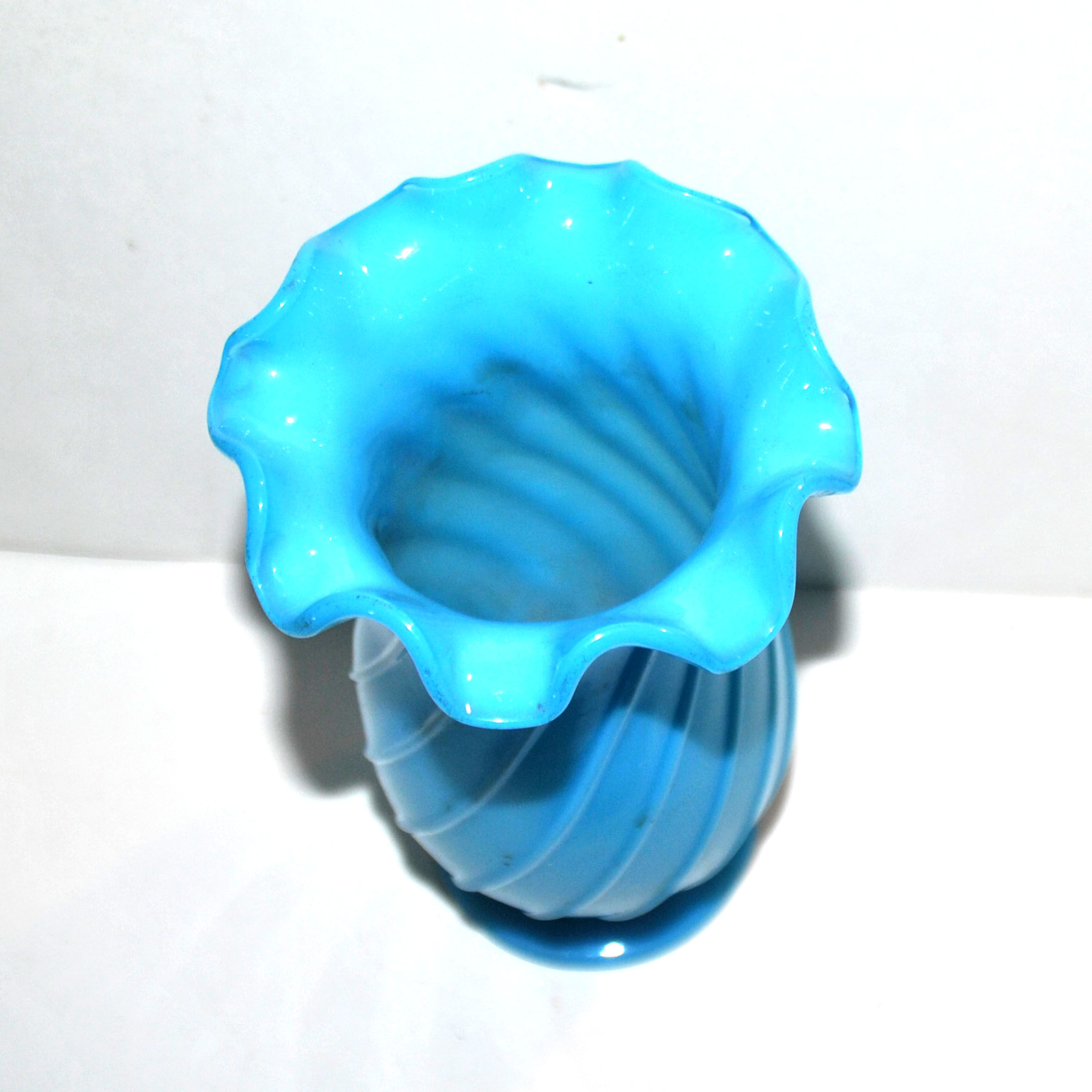 Ancient vase in turquoise blue opaline 18.5cm