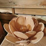 Flower table lamp made of rattan and raffia petals