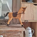 Cheval shabby bascule