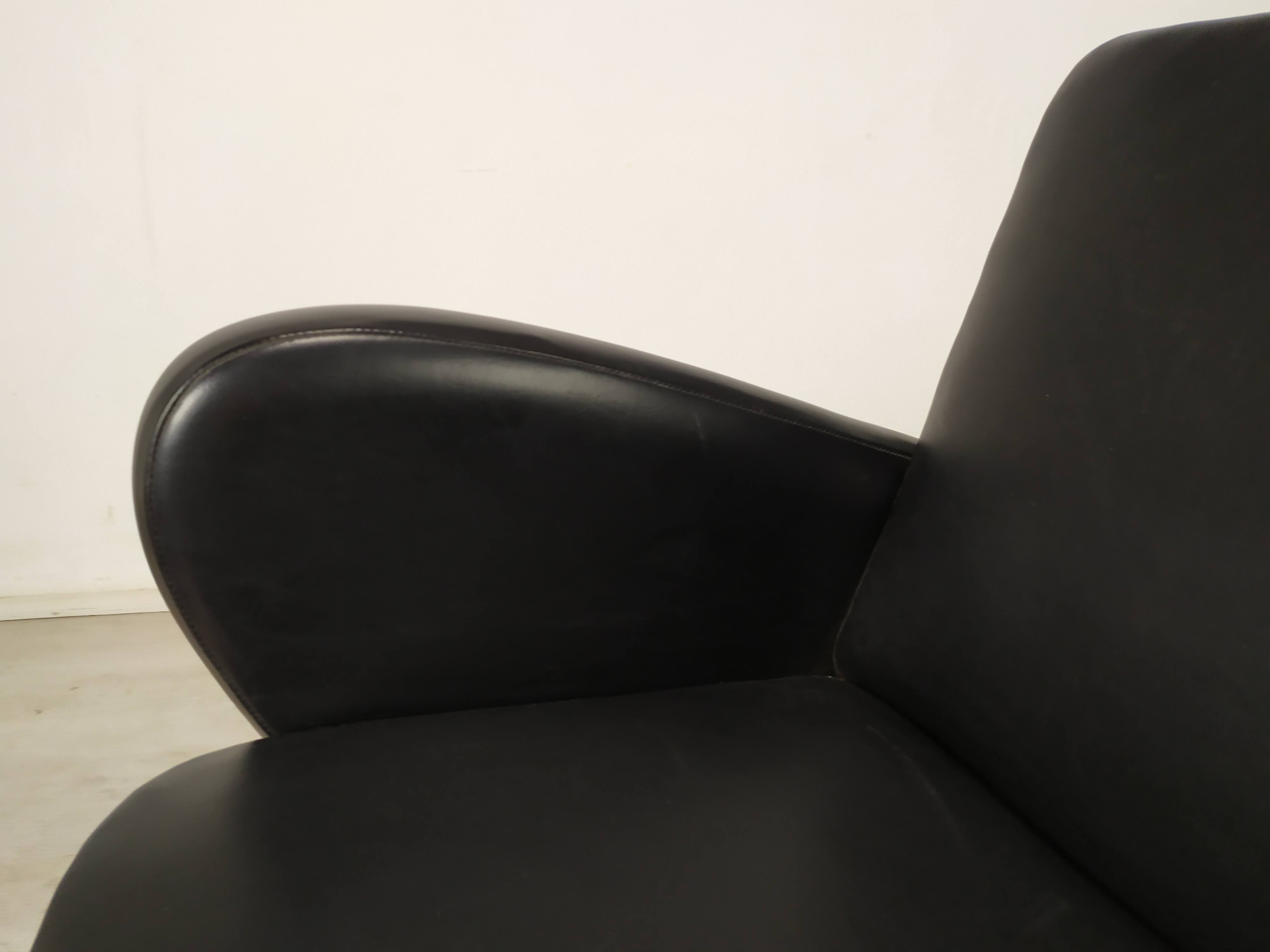 Vintage armchair skaï black