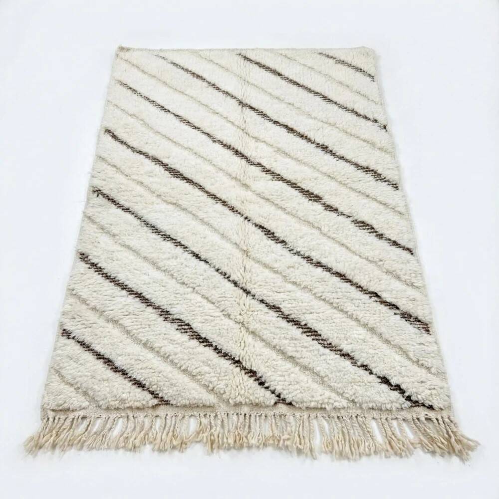 Tapis marocain graphique blanc et noir