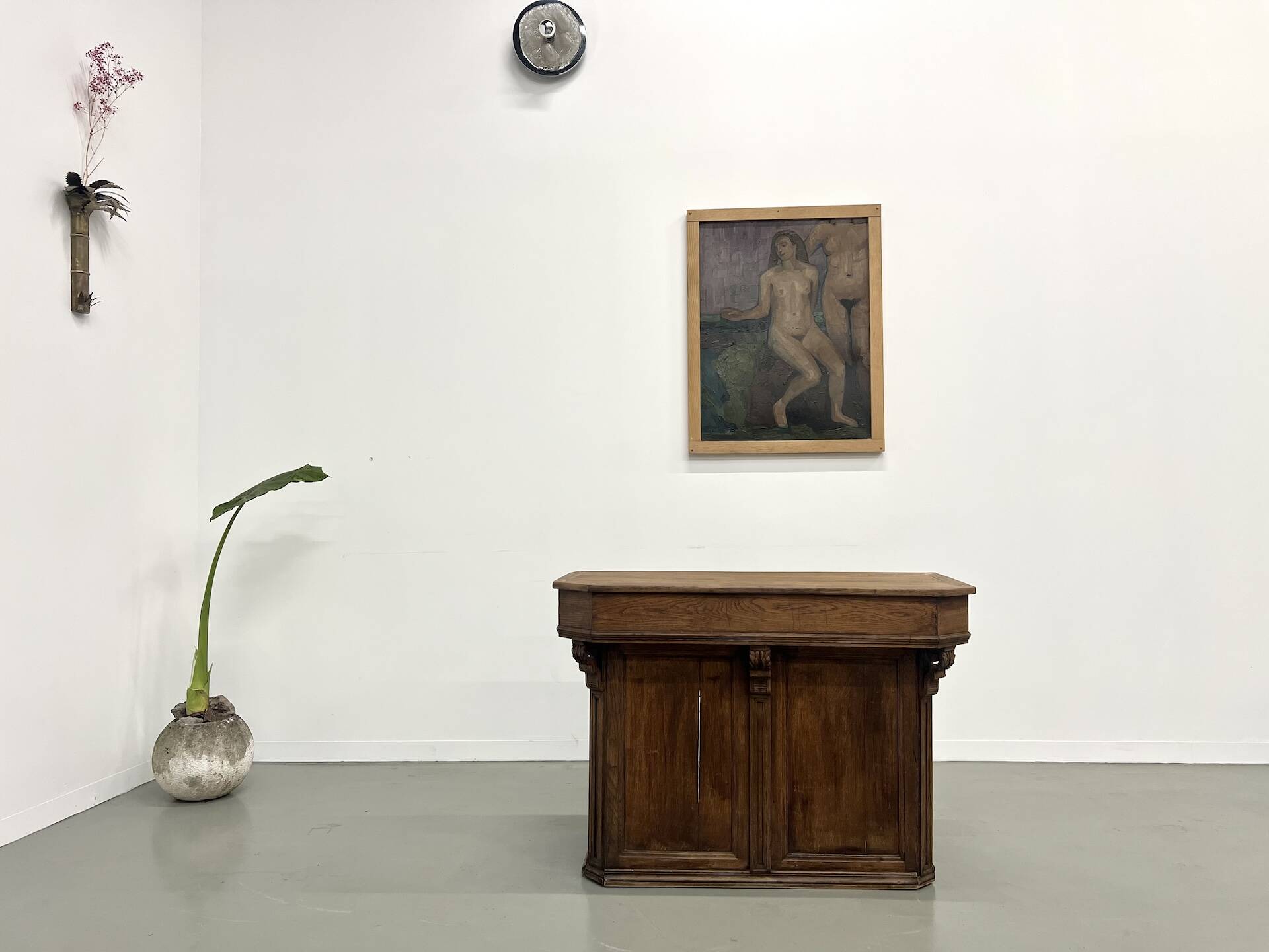 Antique trade counter