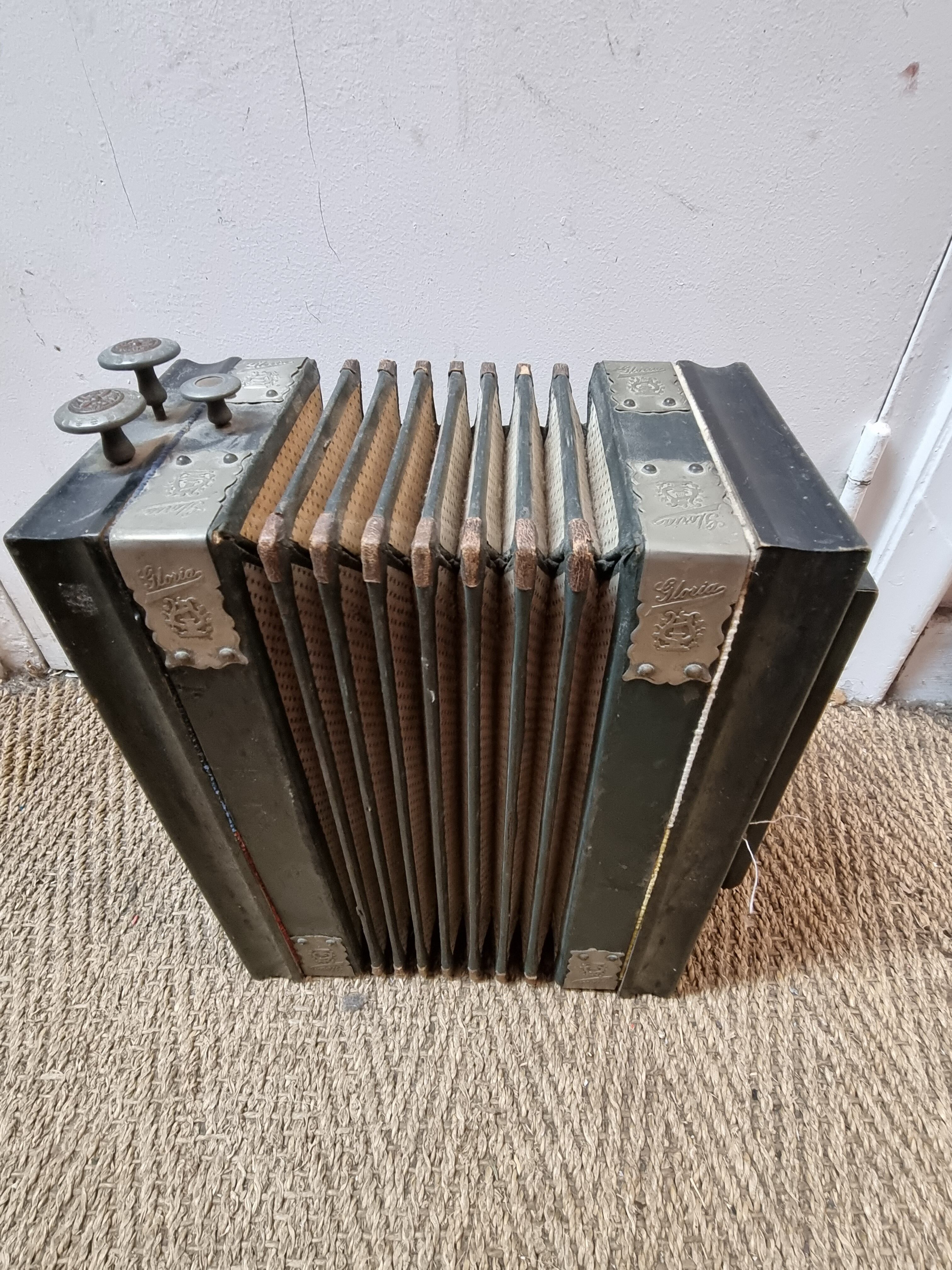 Trumpet accordion from 1903 Harmoniflutes by Gloria