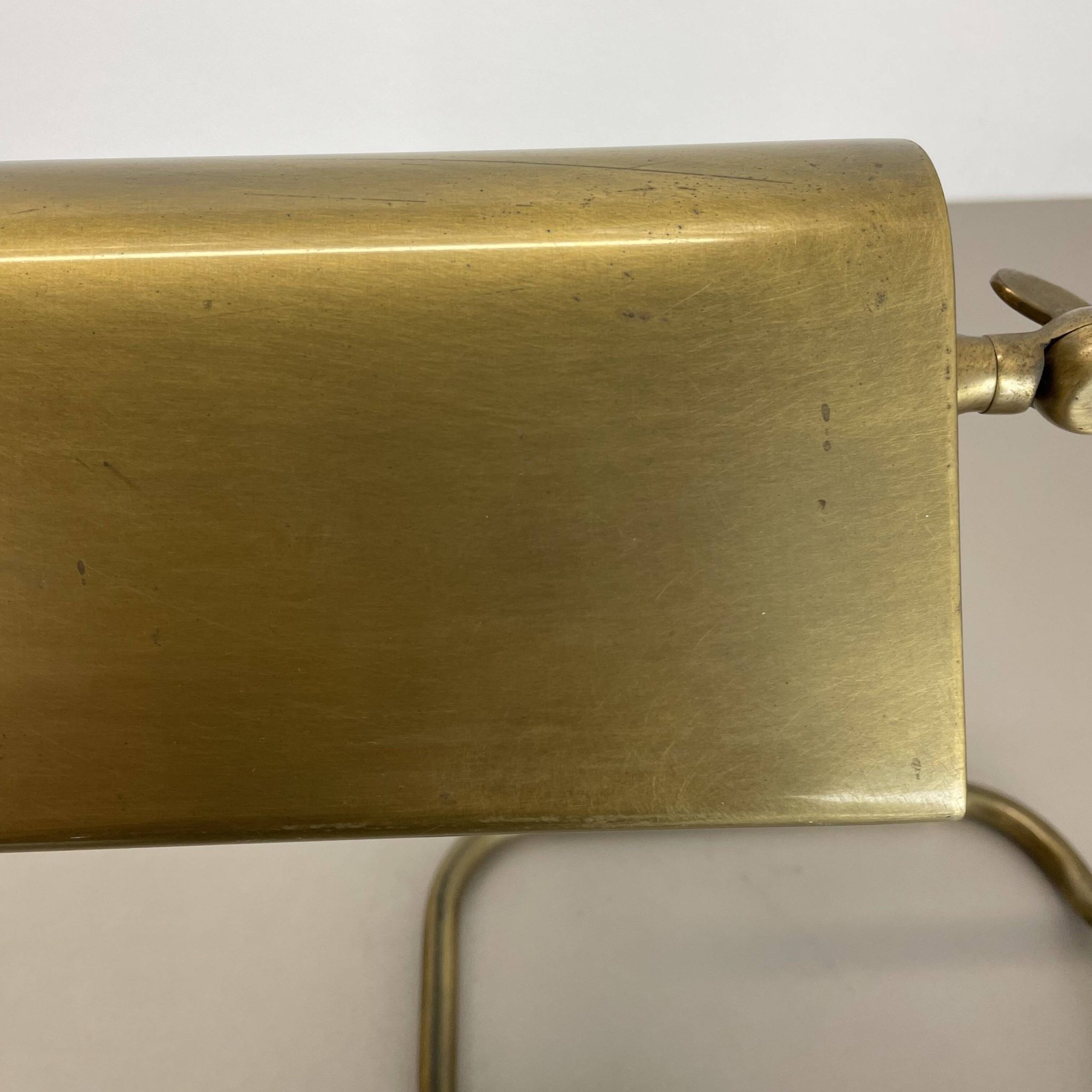 Lampe de table cubique moderniste en laiton et métal par Florian Schulz, Allemagne, années 1970