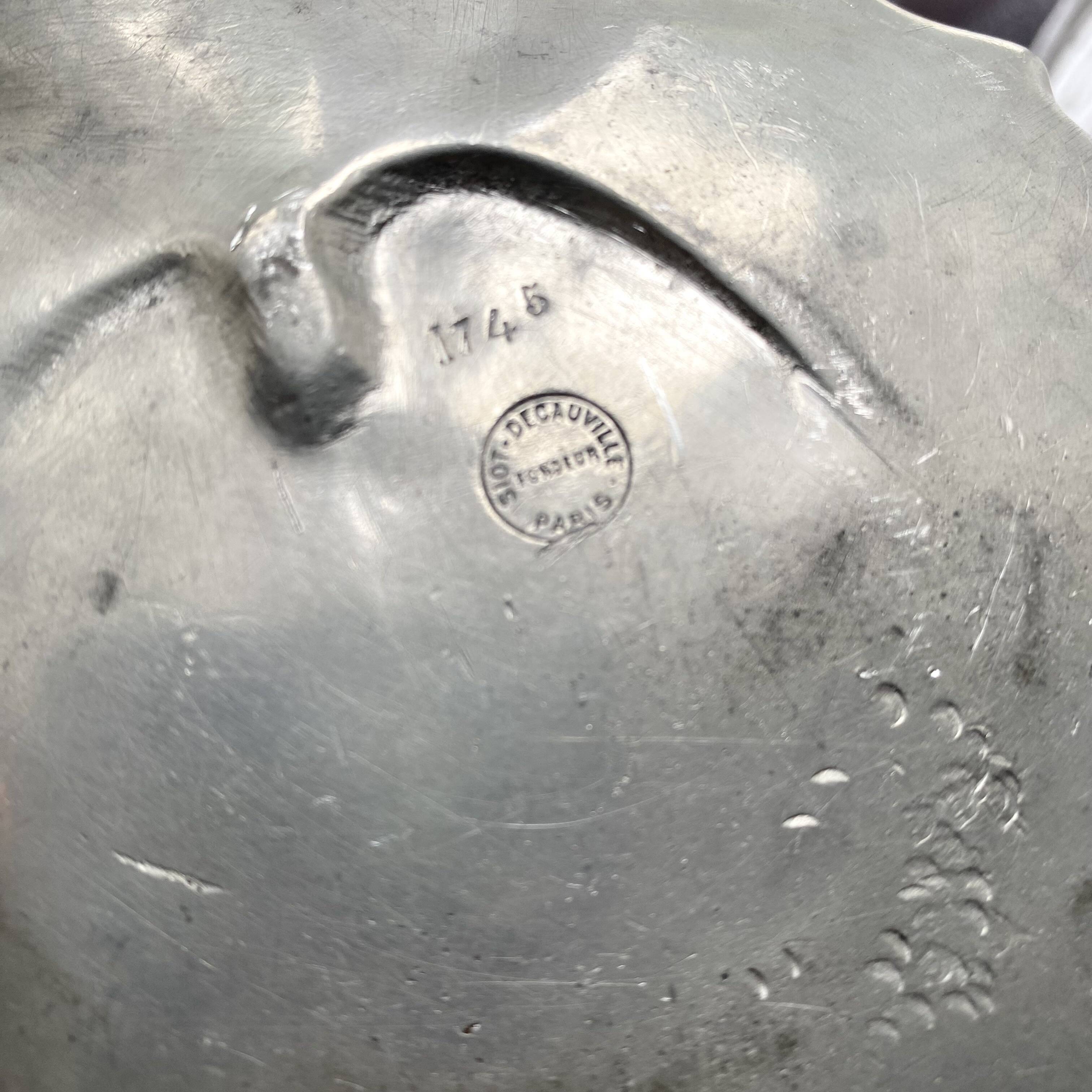 Art Nouveau ashtray in pewter signed L. Kann, foundry Siot-Decauville