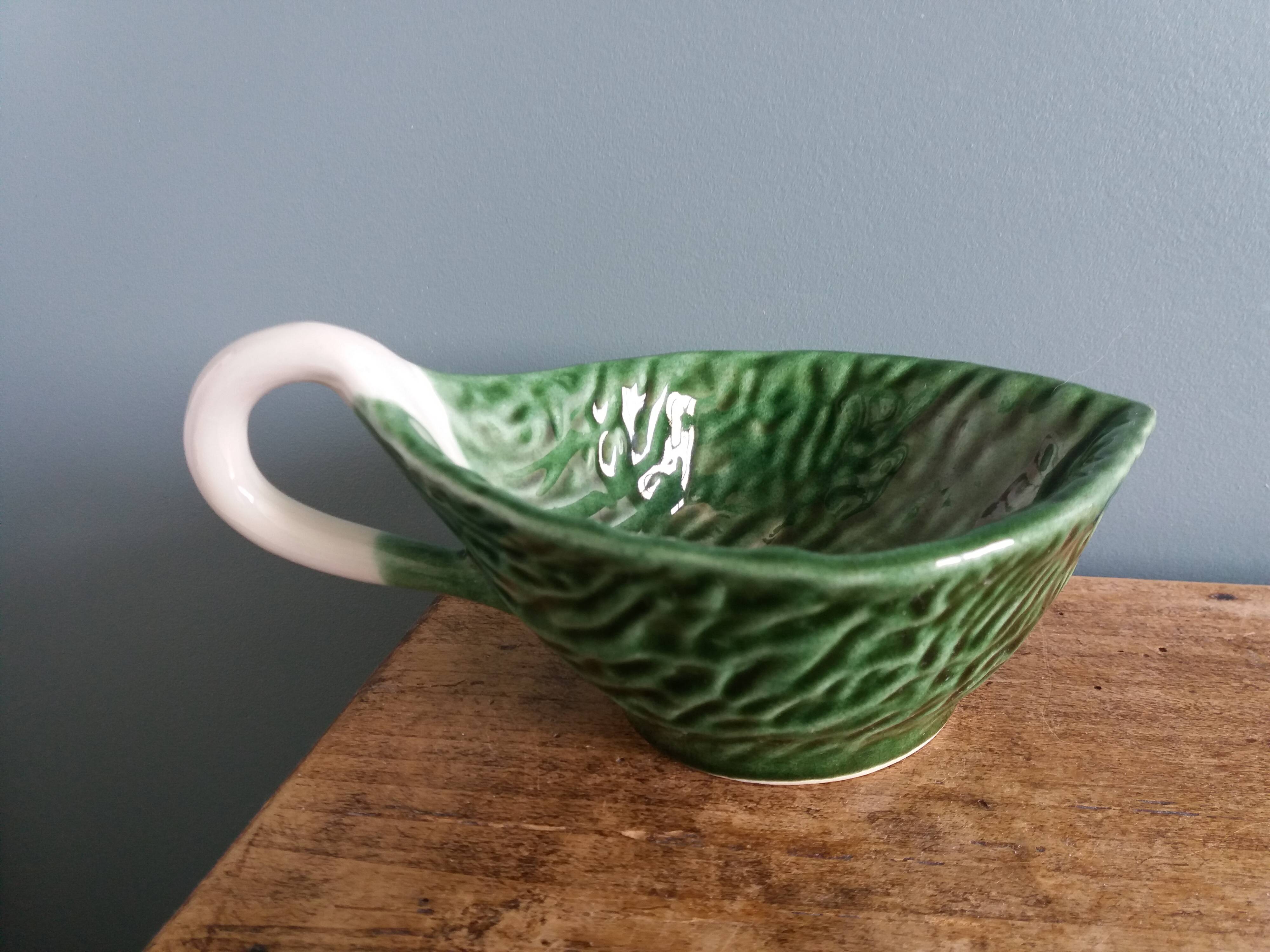 Cabbage sauceboat in barbotine Portugal