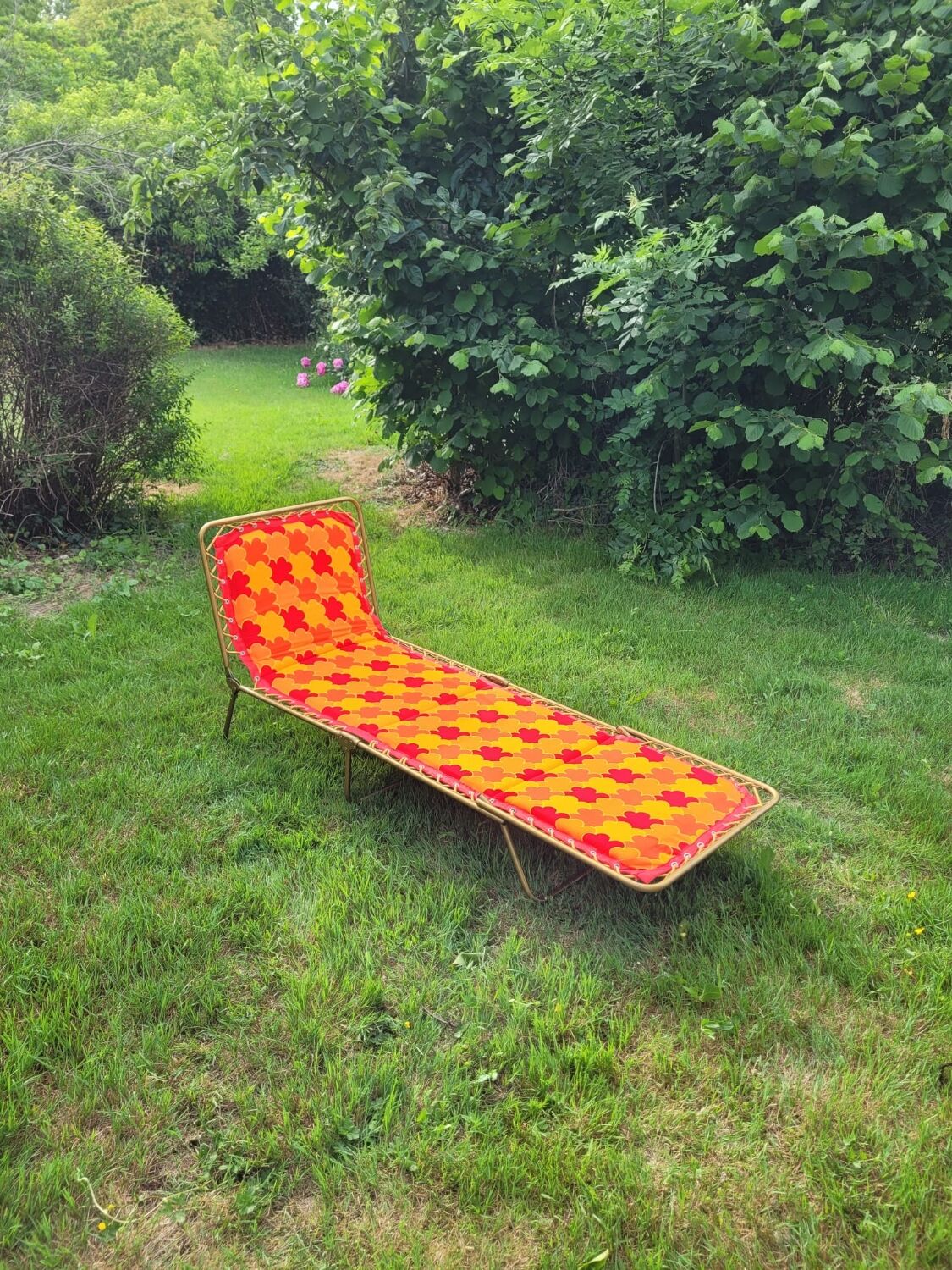 Camp bed, sunbathing Lafuma