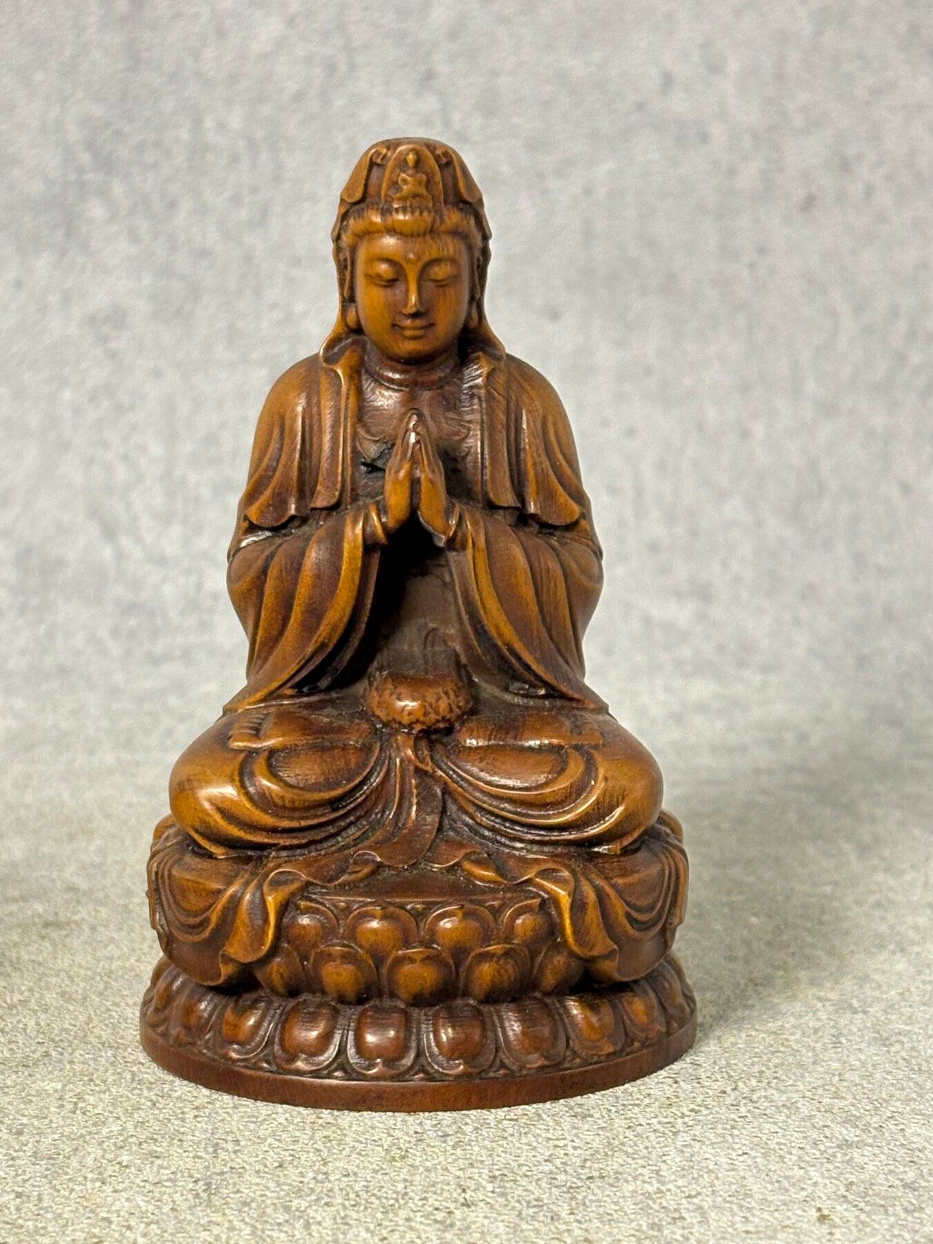 Two magnificent statues of Guanyin. Guanyin (觀音) is one of the bodhisattvas.