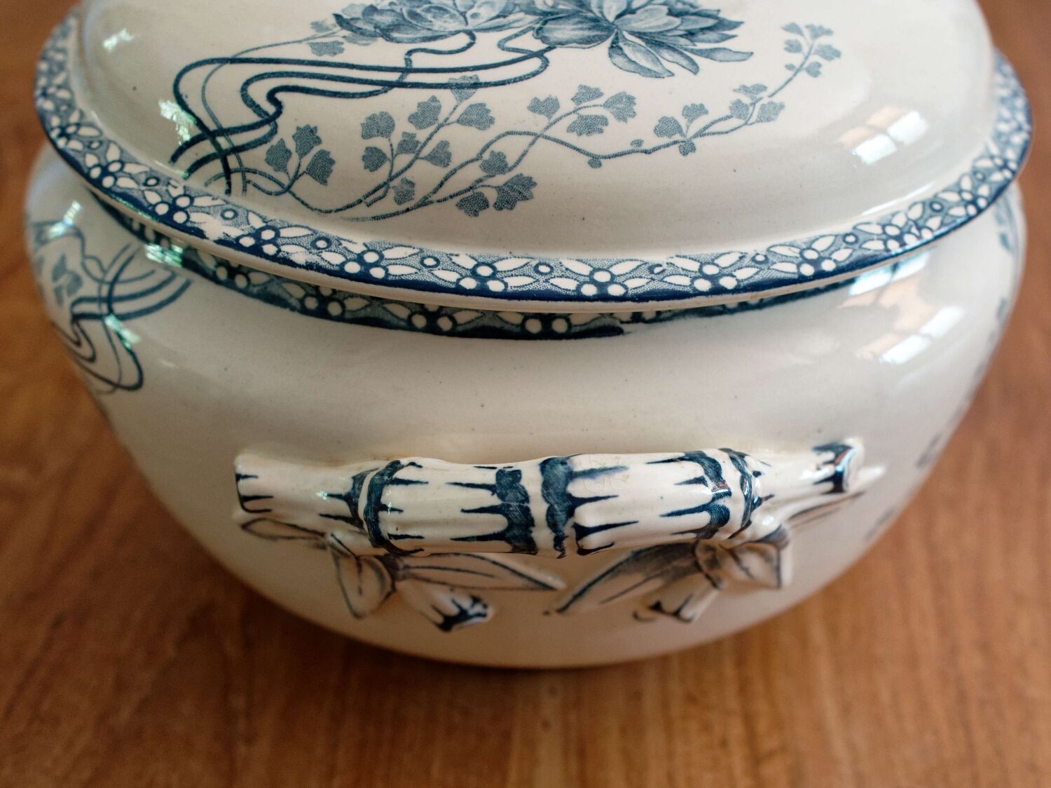 Soupière terre de fer Sarreguemines Royat