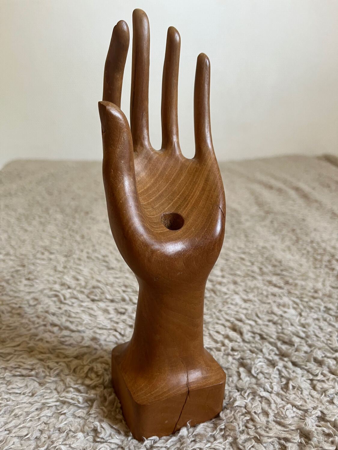 Hand Soliflore ring holder wooden jewelry holder