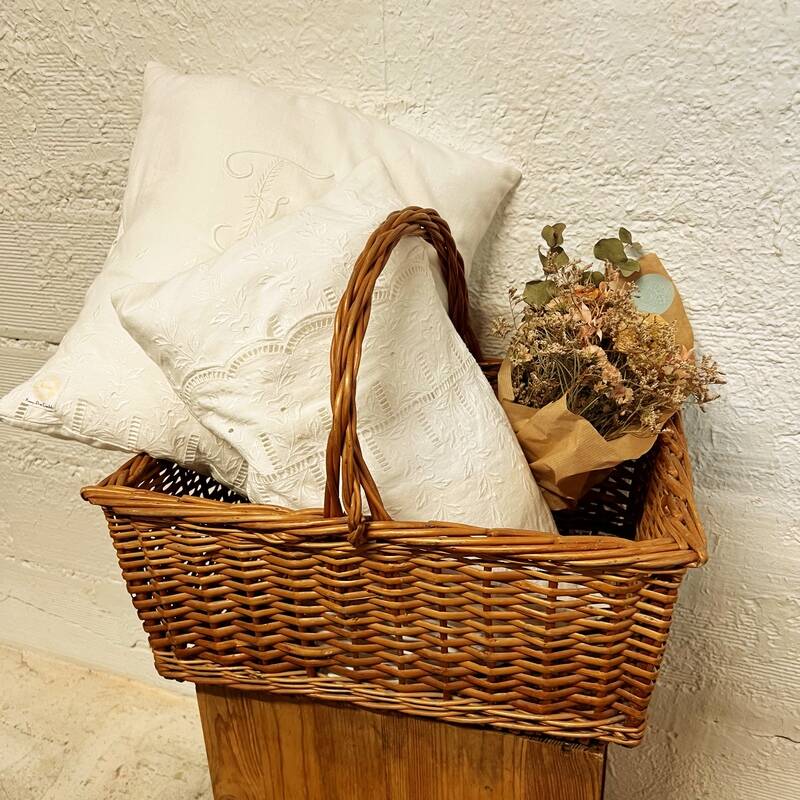 Rectangular wicker basket