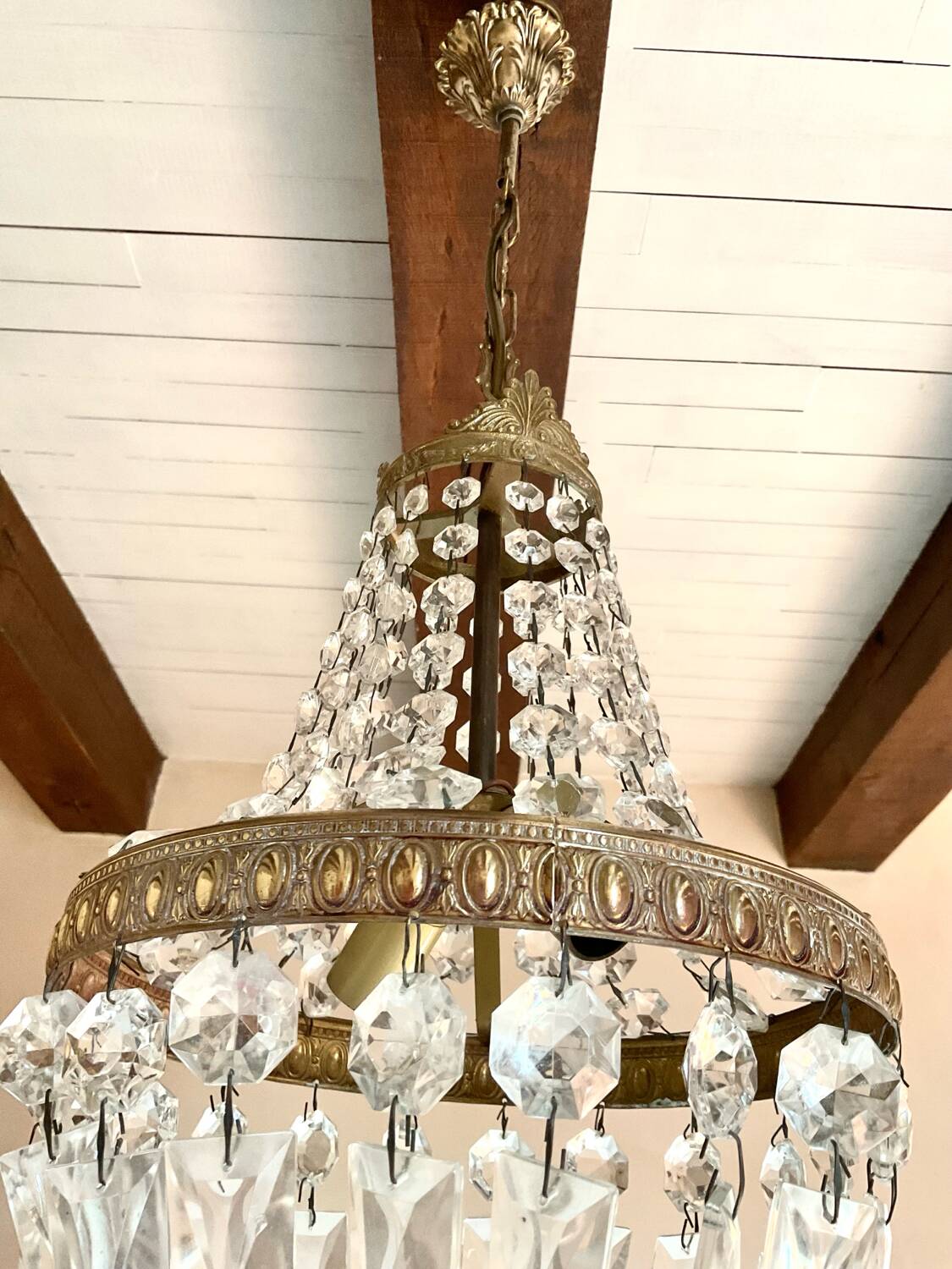 Balloon chandelier with tassels