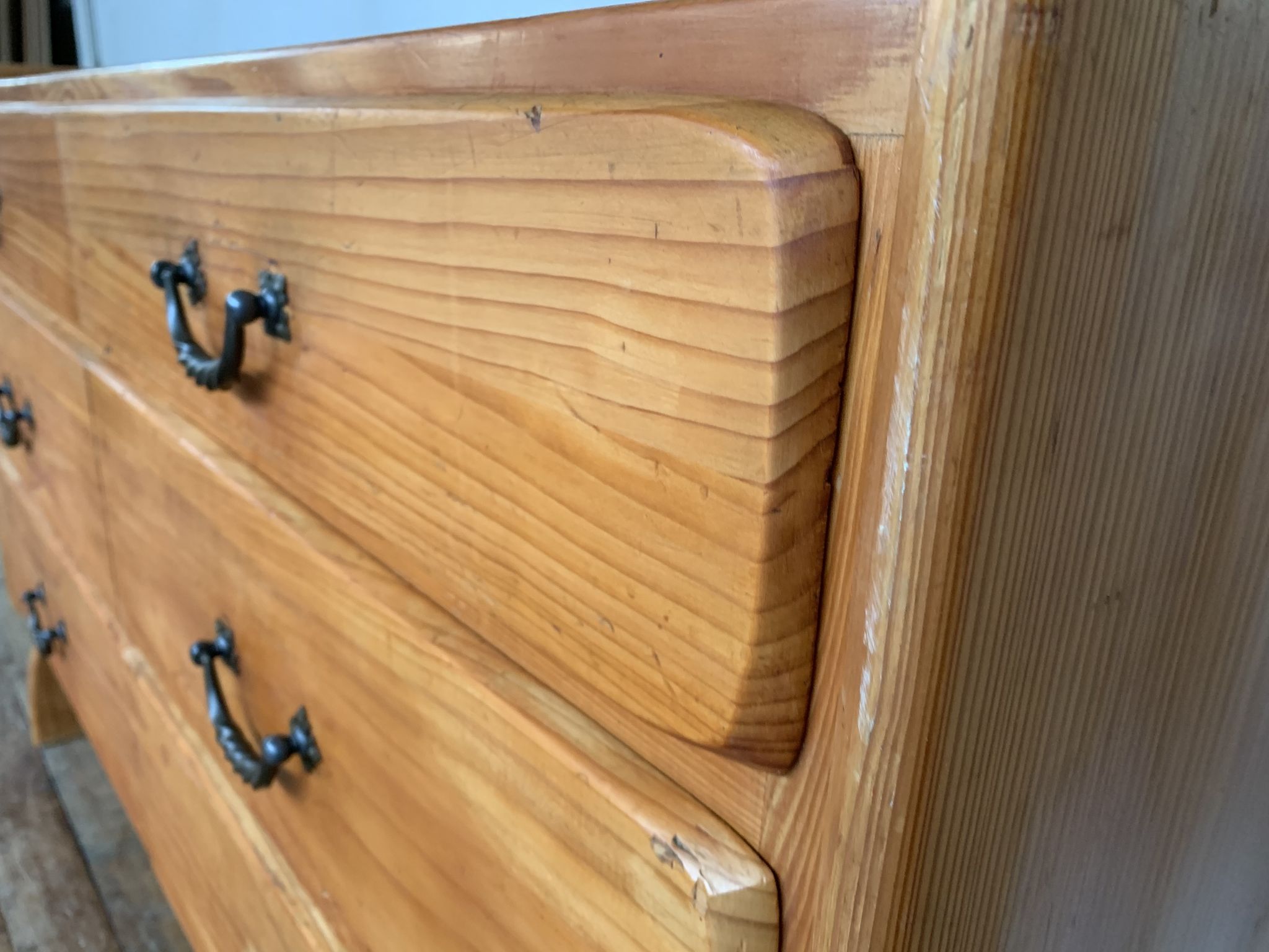 Vintage dresser