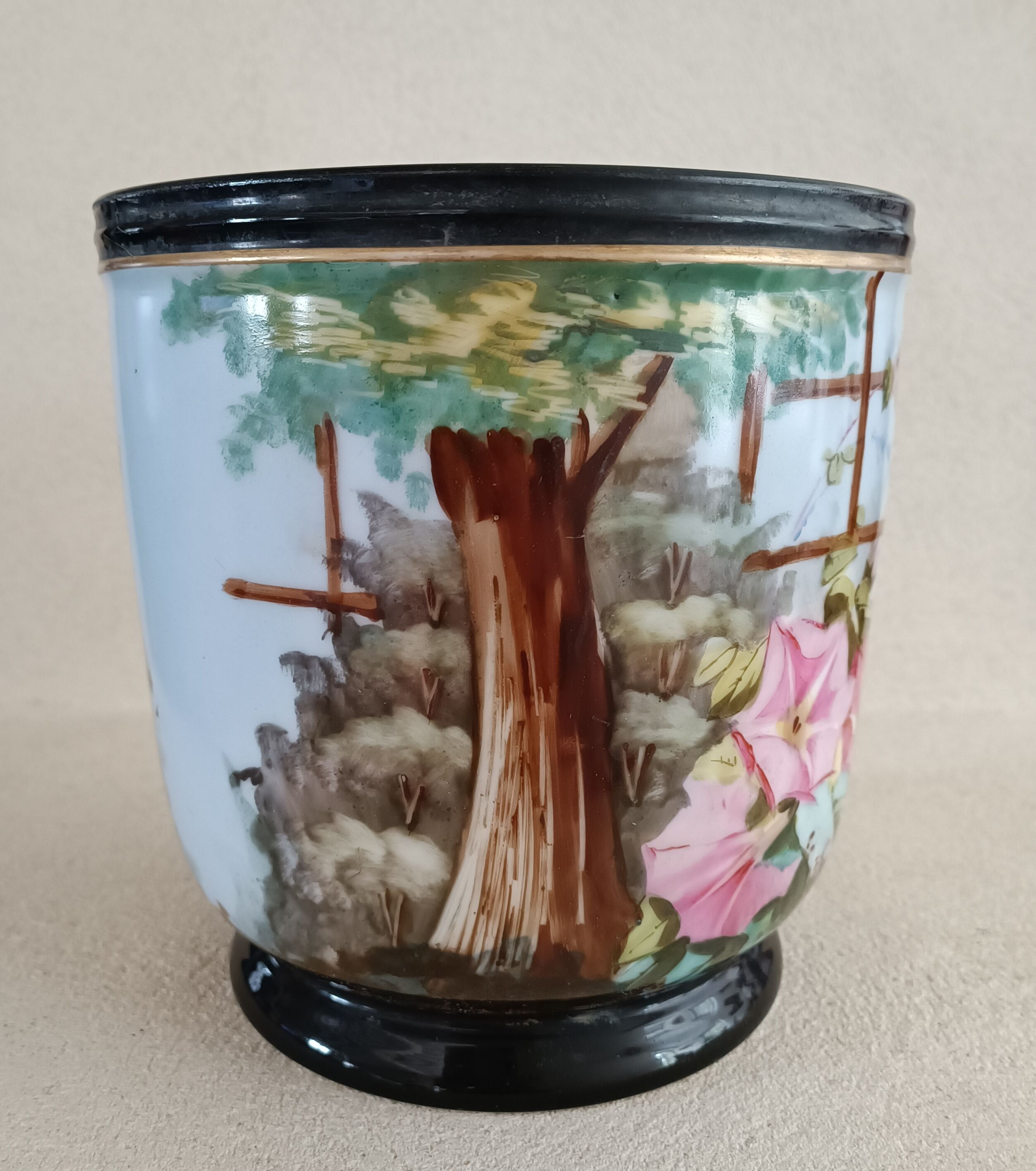 Napoleon III porcelain pot cover