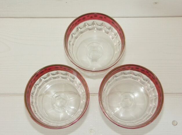 Lot of 3 vintage glass cups from the 50s