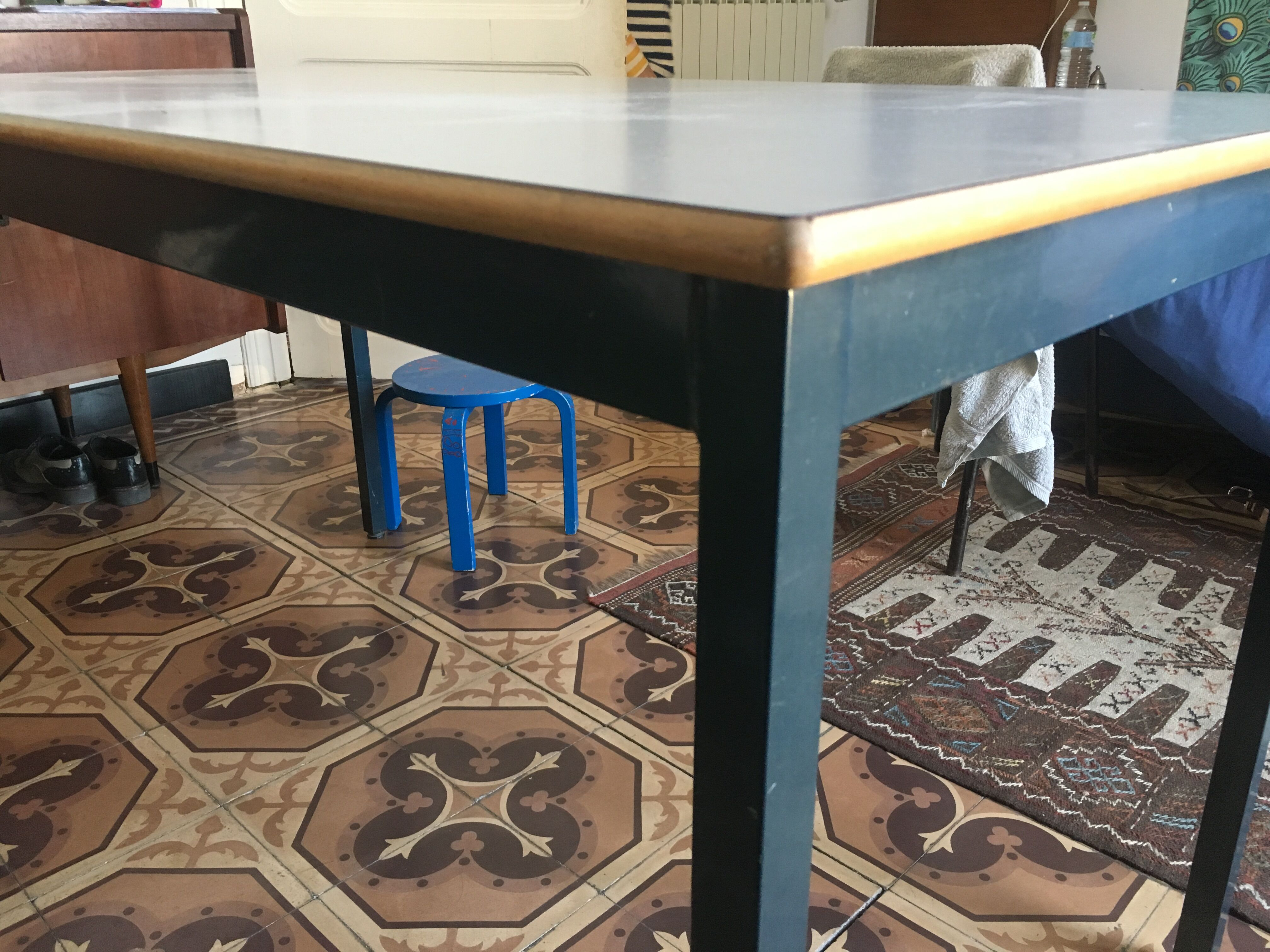 Formica table desk