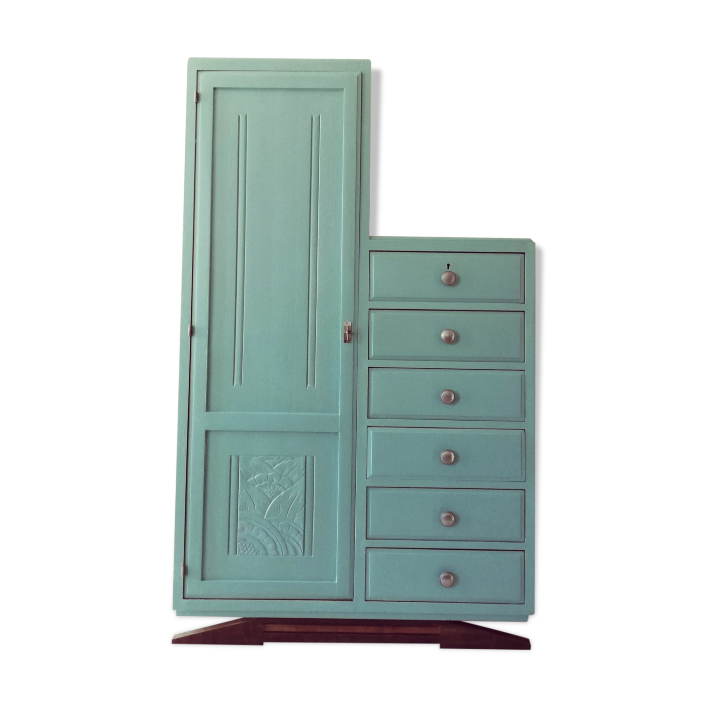 Armoire asymétrique